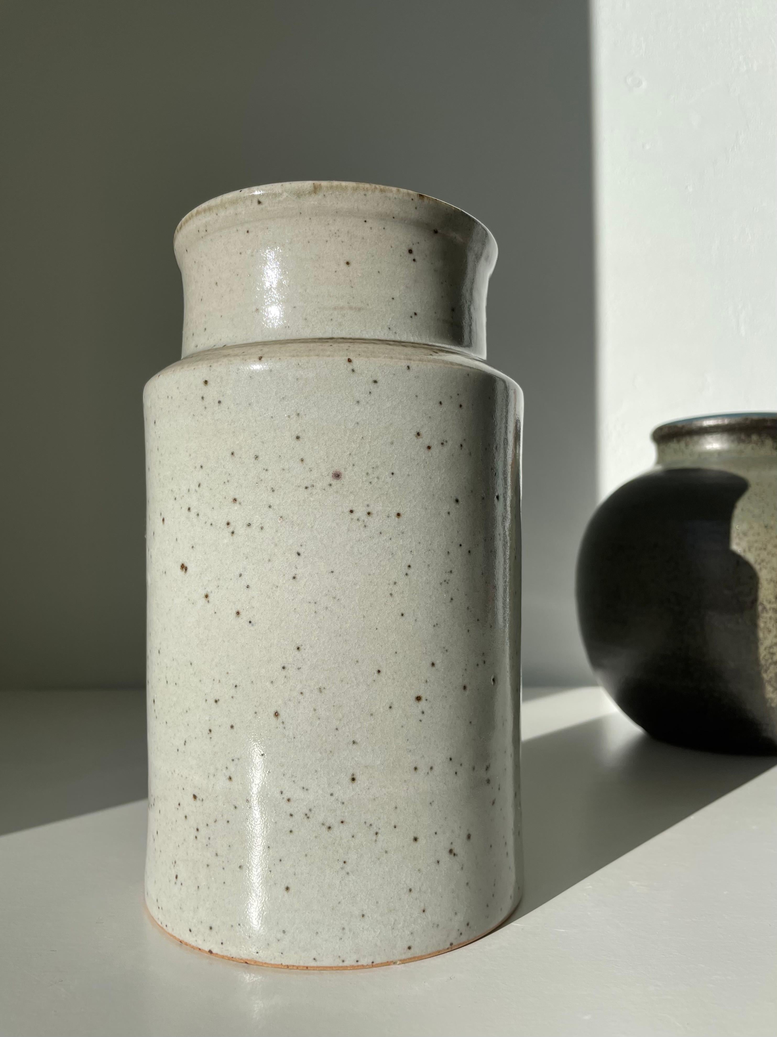 Mid-Century Modern Jespersen Danish Modern Large Gray Hand-thrown Ceramic Cylinder Vase, 1960s For Sale