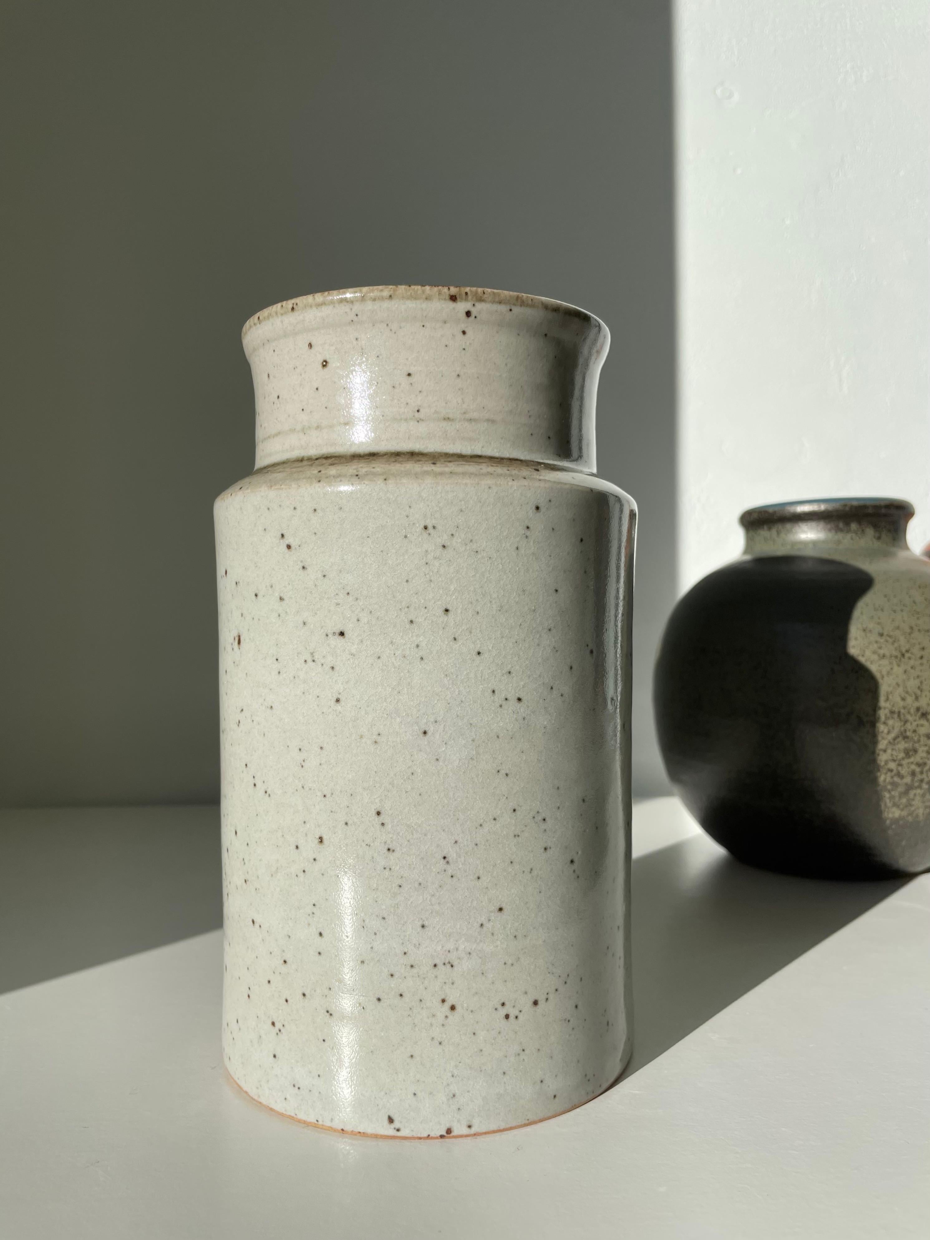 Hand-Crafted Jespersen Danish Modern Large Gray Hand-thrown Ceramic Cylinder Vase, 1960s For Sale