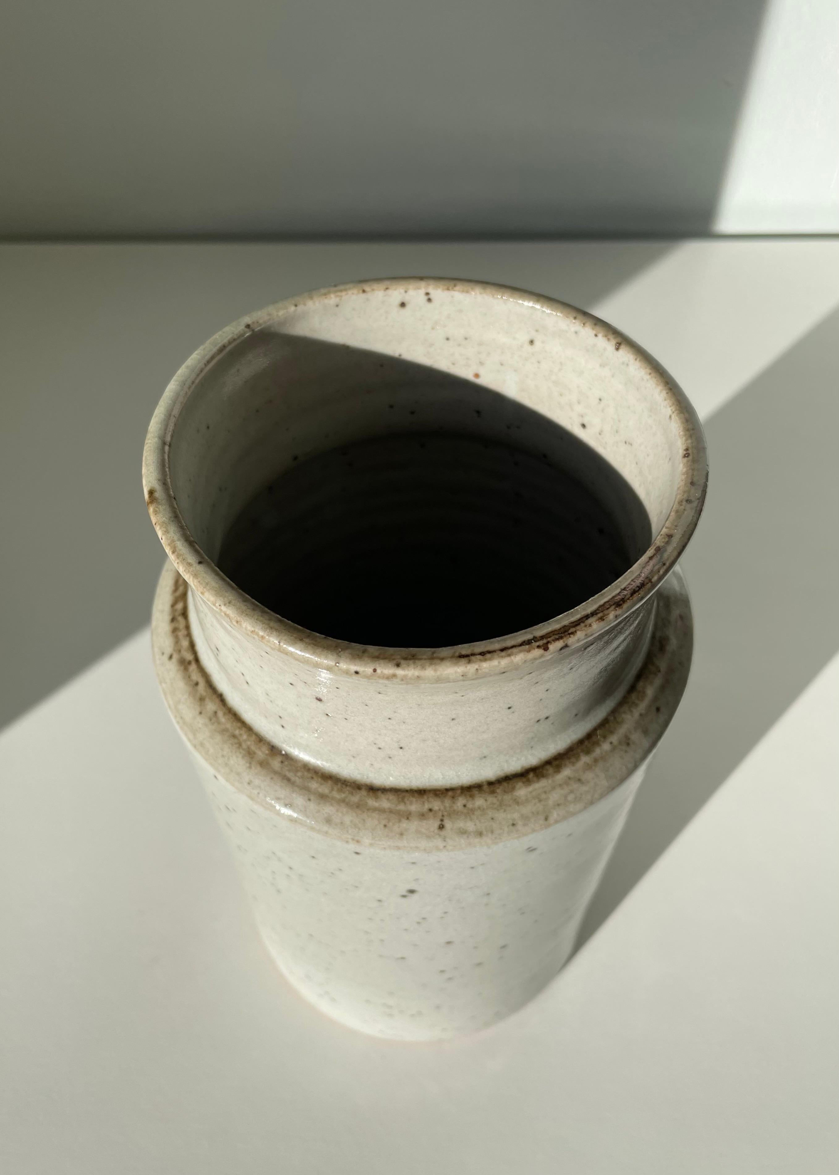 Jespersen Danish Modern Large Gray Hand-thrown Ceramic Cylinder Vase, 1960s For Sale 2