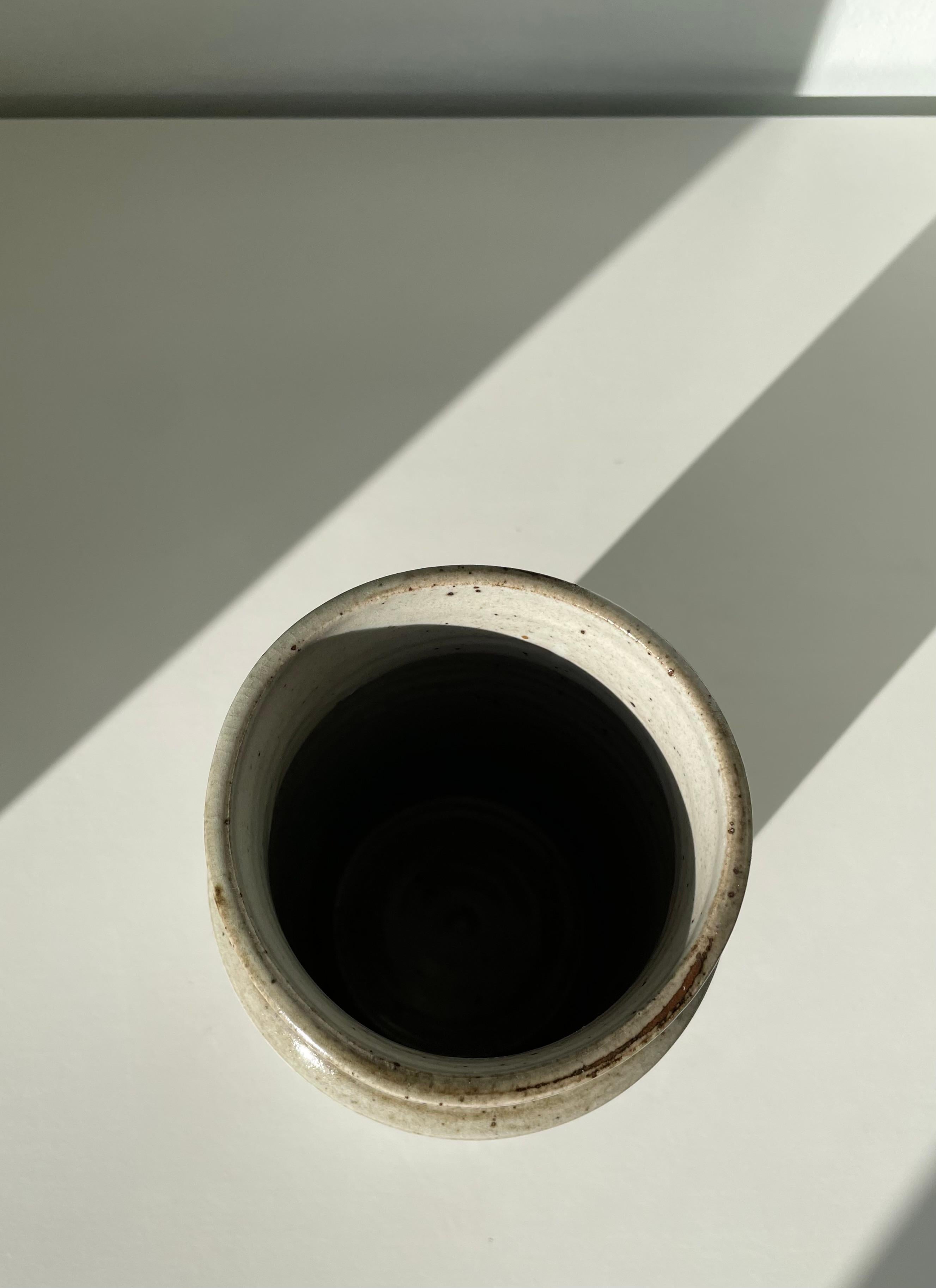 Jespersen Danish Modern Large Gray Hand-thrown Ceramic Cylinder Vase, 1960s For Sale 3