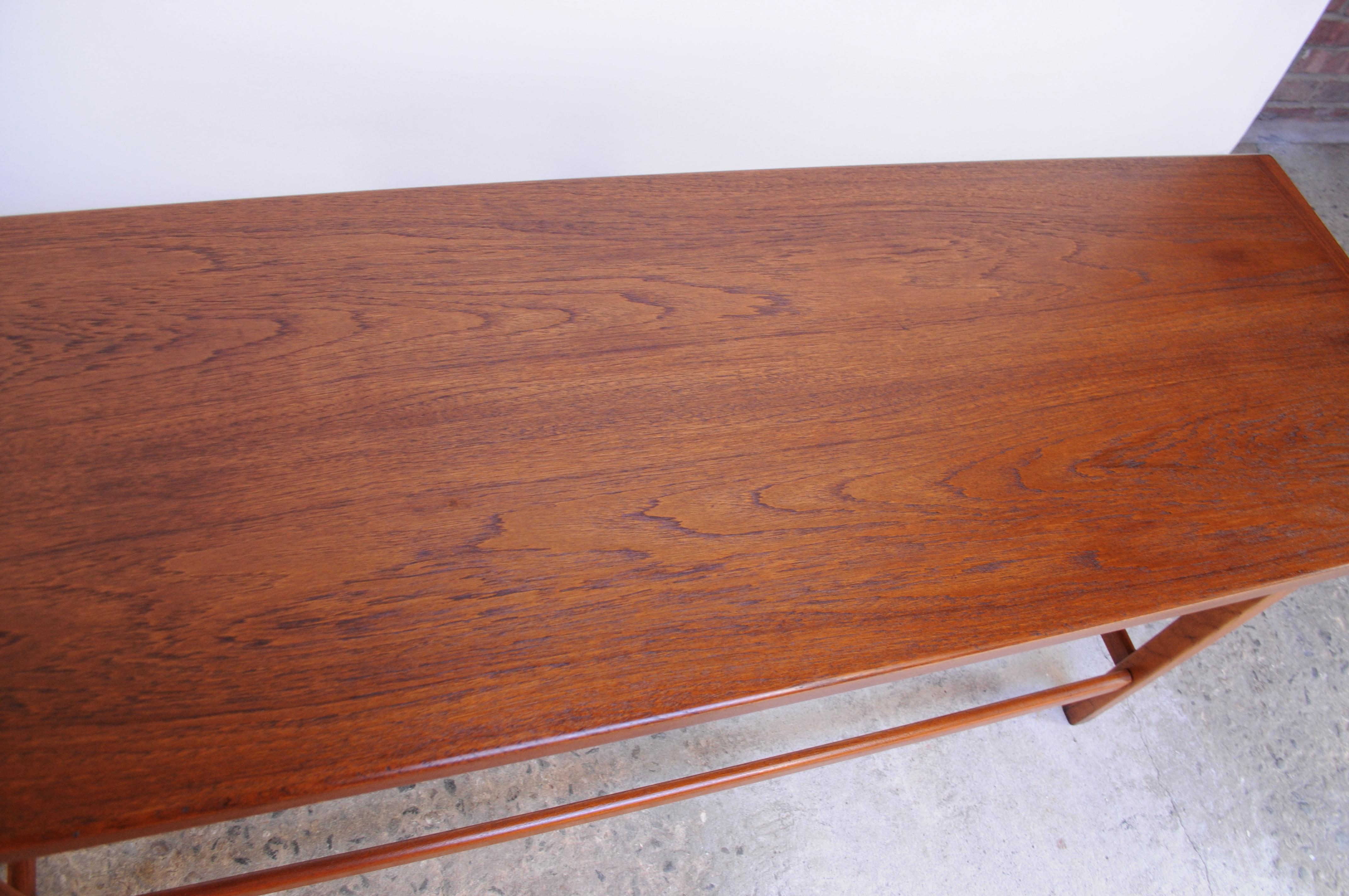 Large Danish Modern Teak Coffee Table / Bench 6