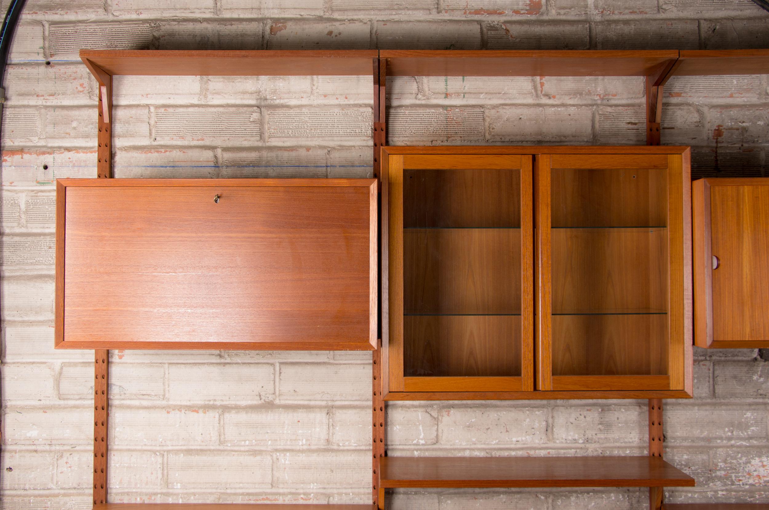 Großes dänisches modulares Regal aus Teakholz von Poul Cadovius, 1960. (Mitte des 20. Jahrhunderts)