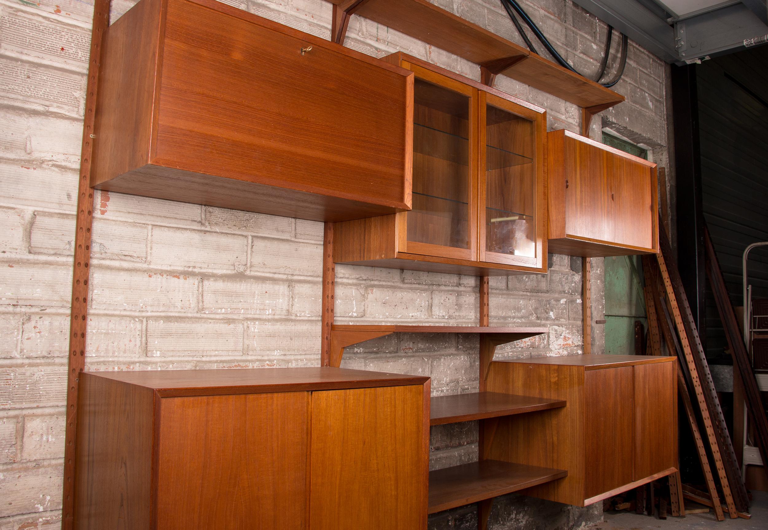 Großes dänisches modulares Regal aus Teakholz von Poul Cadovius, 1960. 2