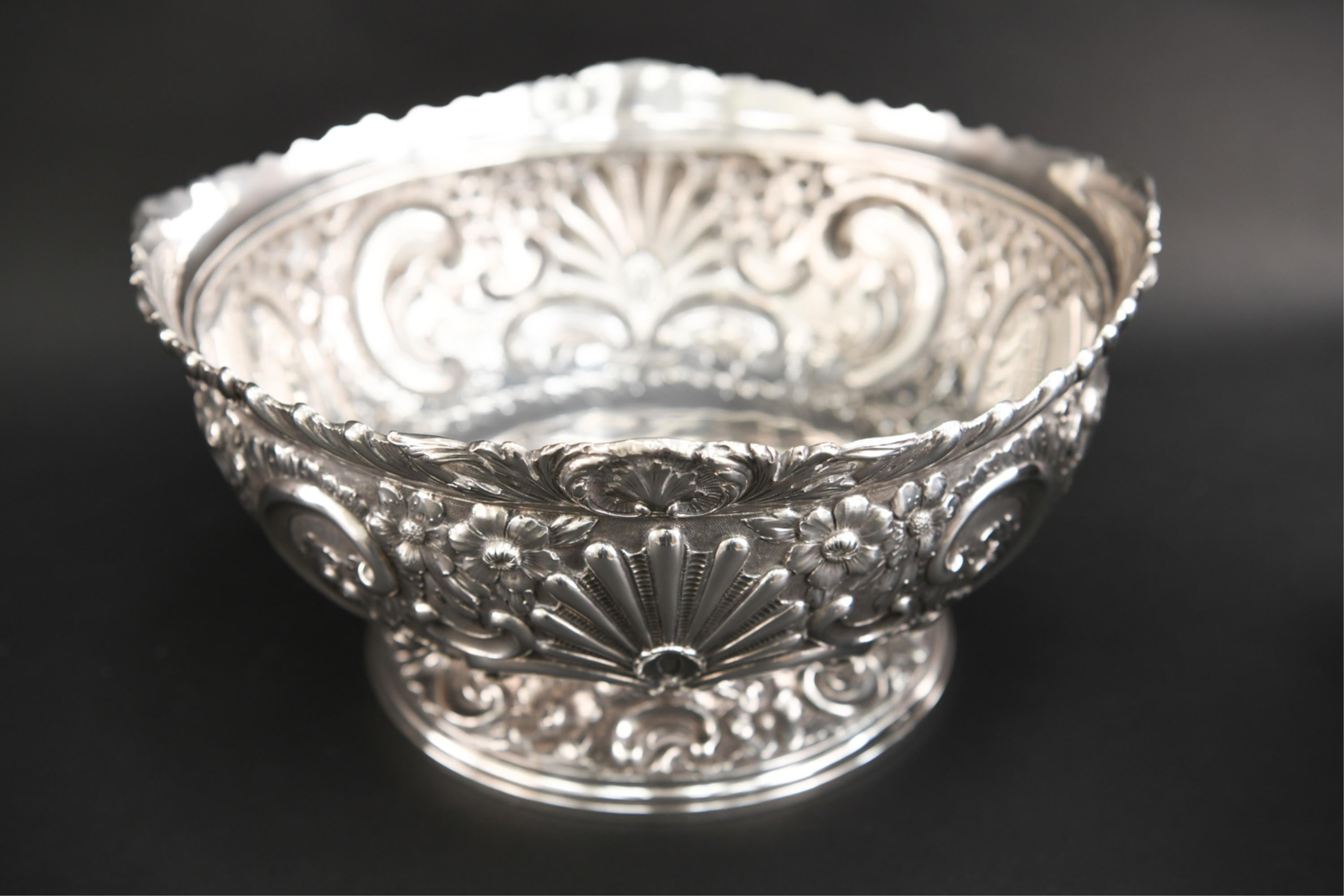 Grand bol danois en argent sterling repoussé 6
