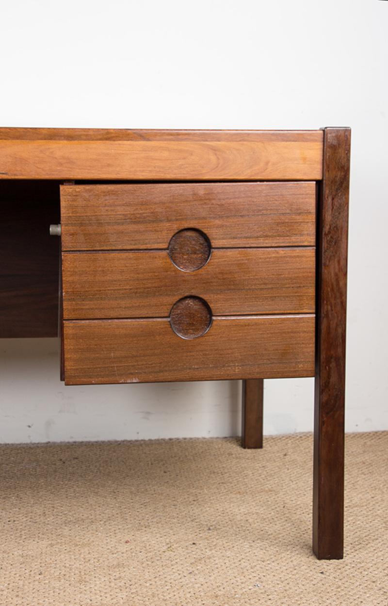 Scandinavian Modern Large Danish Rosewood Executive Desk by Christian Linneberg 1960. For Sale