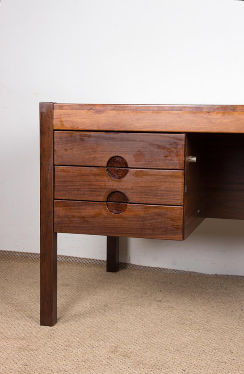Large Danish Rosewood Executive Desk by Christian Linneberg 1960. In Good Condition For Sale In JOINVILLE-LE-PONT, FR