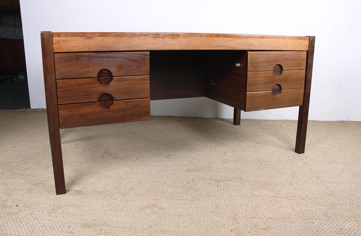 Large Danish Rosewood Executive Desk by Christian Linneberg 1960. For Sale 4