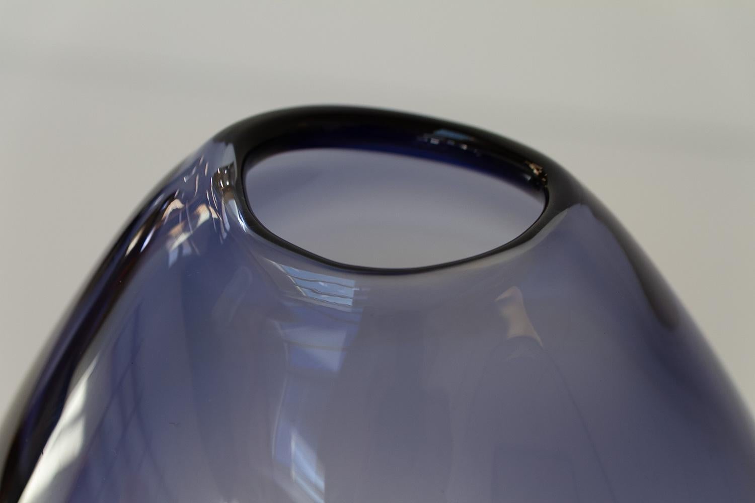 Grand vase goutte danois bleu saphir de Per Lütken pour Holmegaard, années 1960. Bon état - En vente à Asaa, DK