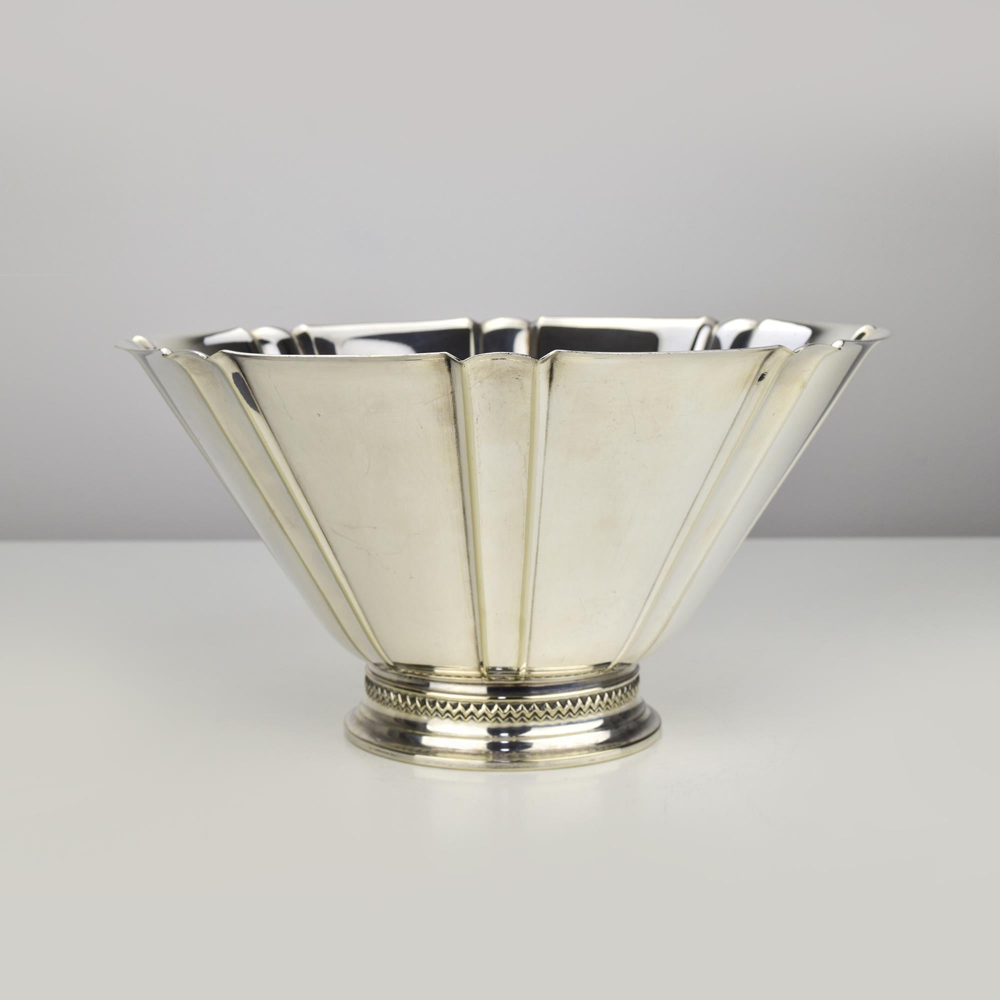 Argentato Large Danish Silverplate Bowl by Carl M. Cohr, ATLA, Art Deco Design in vendita