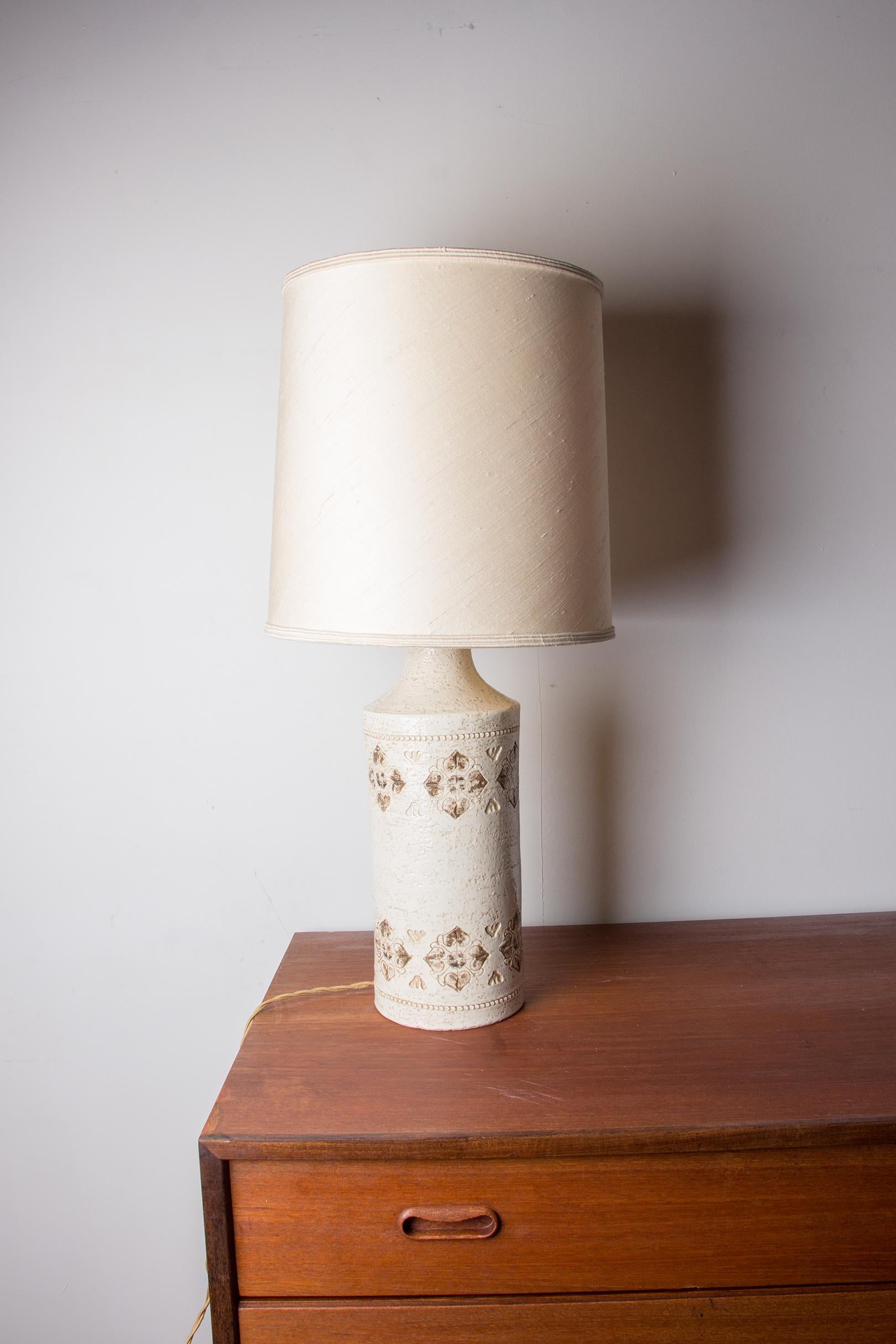 Large Danish table lamp in beige enamelled stoneware by Bitossi for Bergboms 196 For Sale 7