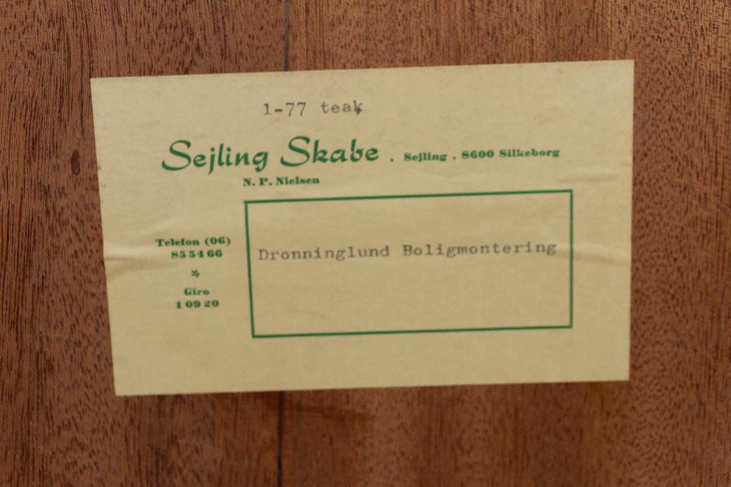 Gran librería danesa de teca de Sejling Skabe, década de 1960. 13