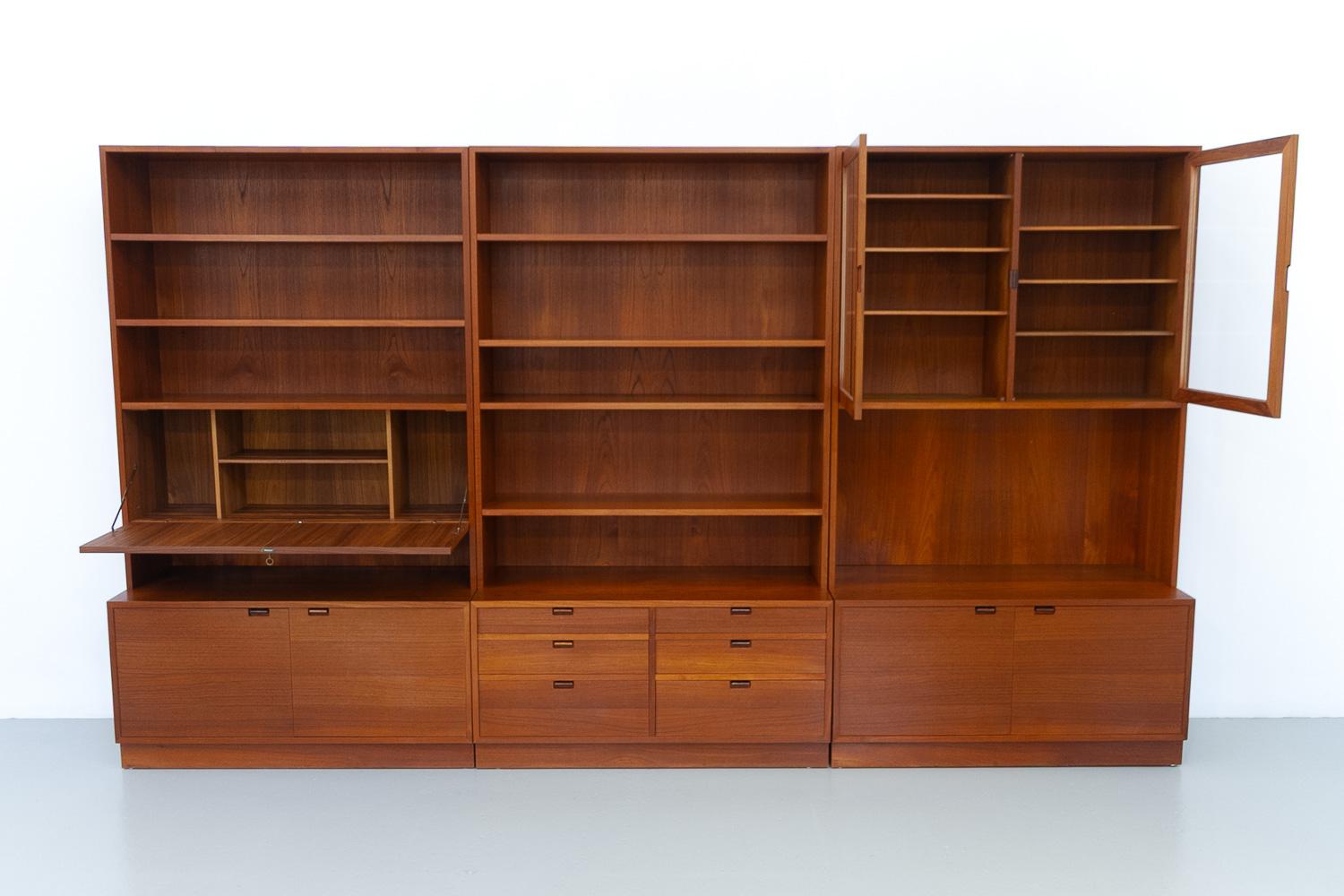 Gran librería danesa de teca de Sejling Skabe, década de 1960. 1