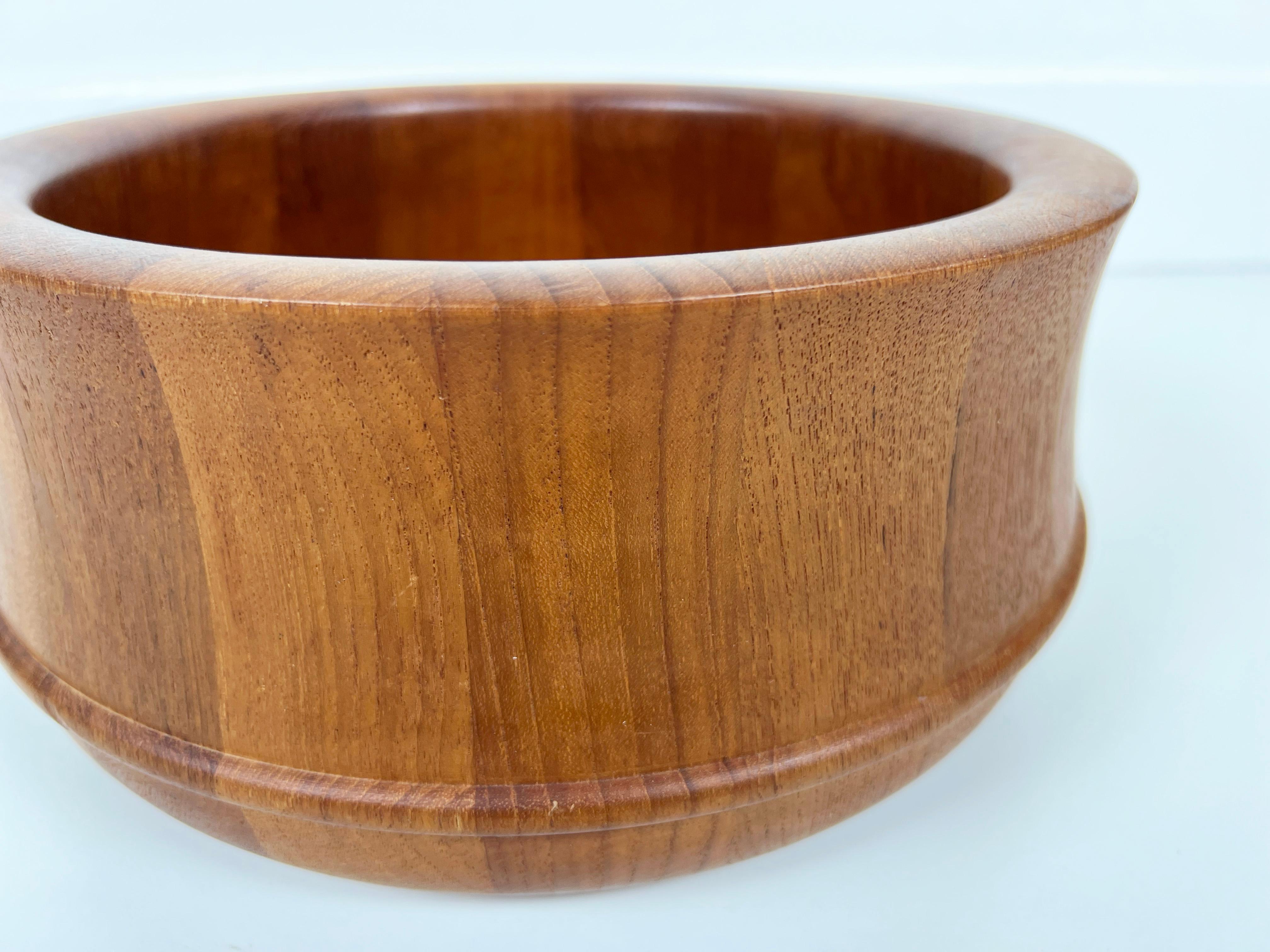 Large Danish Teak Bowl by Richard Nissen For Sale 3