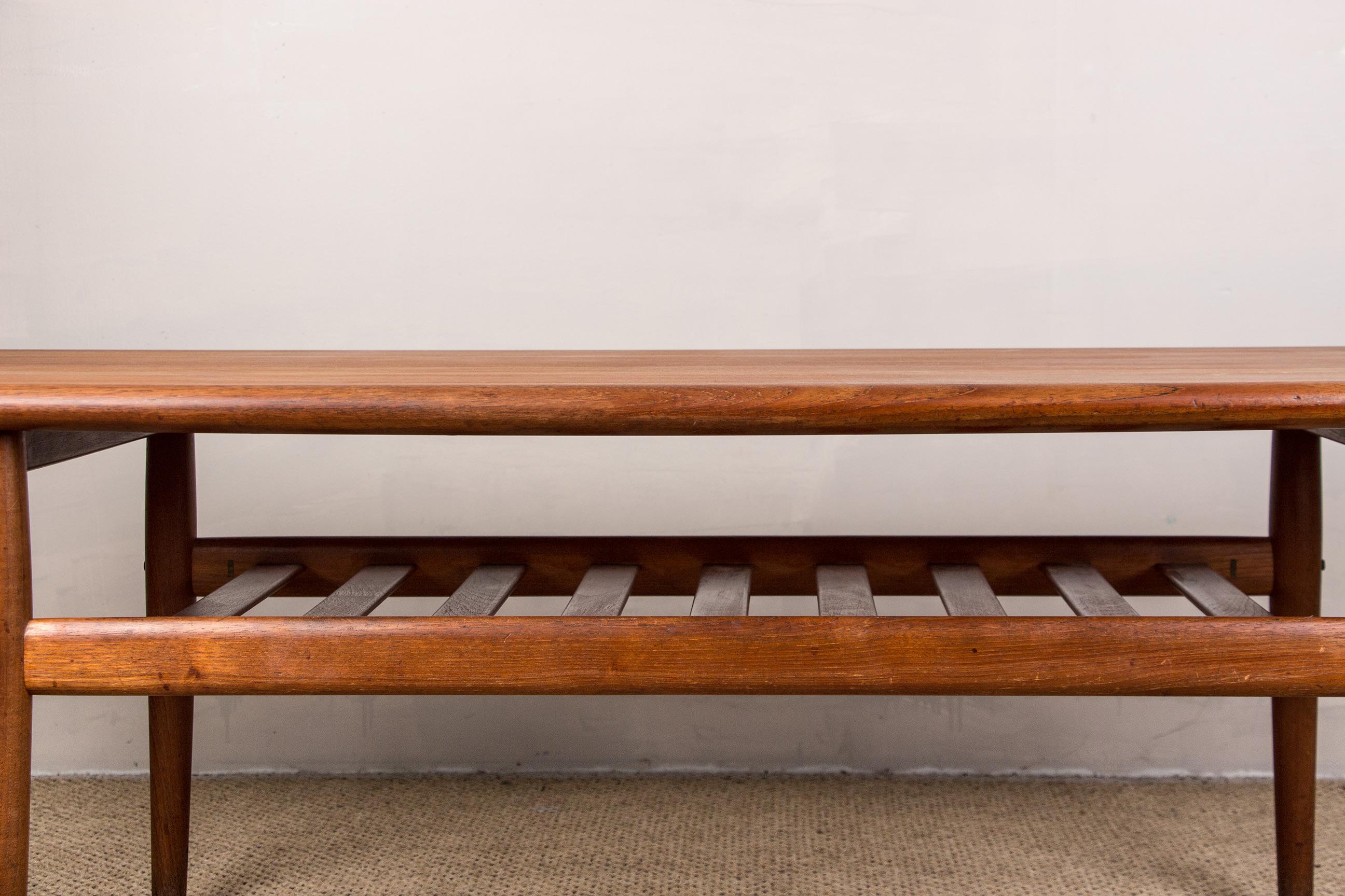 Large Danish Teak Coffee Table by Grete Jalk for Glostrup Mobelfabrik, 1960 In Excellent Condition For Sale In JOINVILLE-LE-PONT, FR
