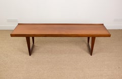 Grande tavolino da salotto o panca danese in teak di Peter Lovig Nielsen, 1960.