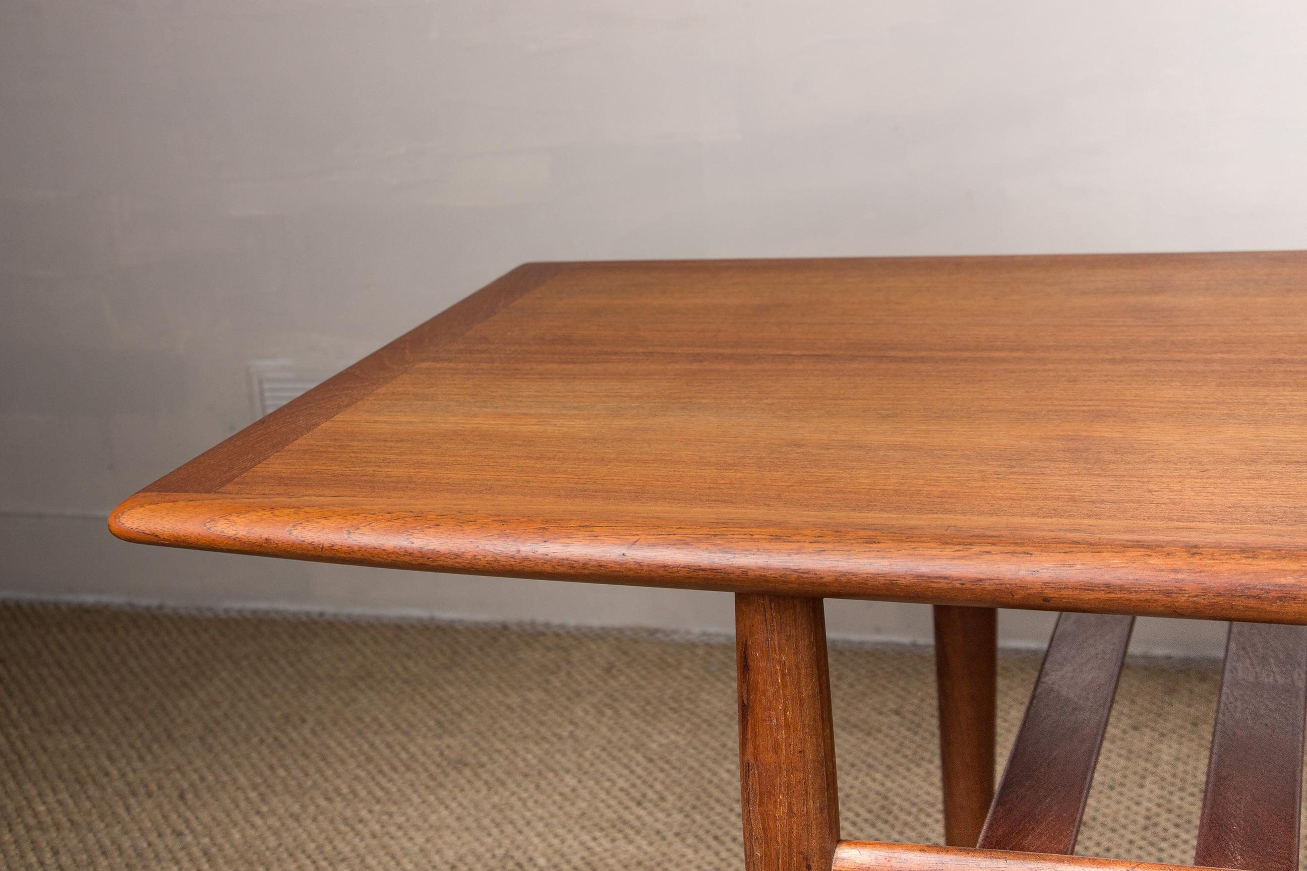 Grande table basse danoise en teck, à deux niveaux, par Grete Jalk pour Glostrup 1960. en vente 1