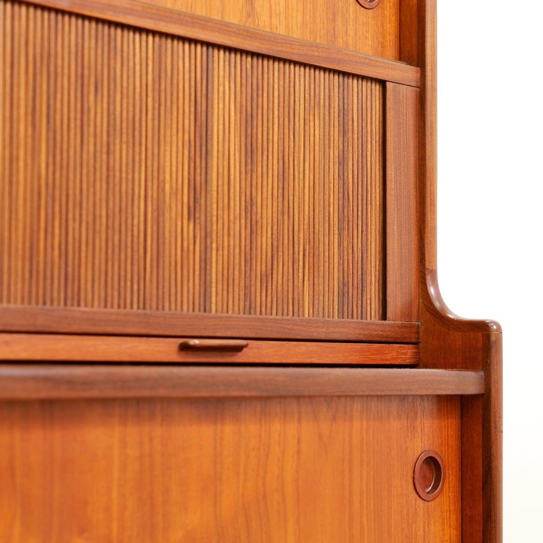 Large Danish Teak Hutch Credenza by Johannes Andersen for Uldum Mobelfabrik en vente 8