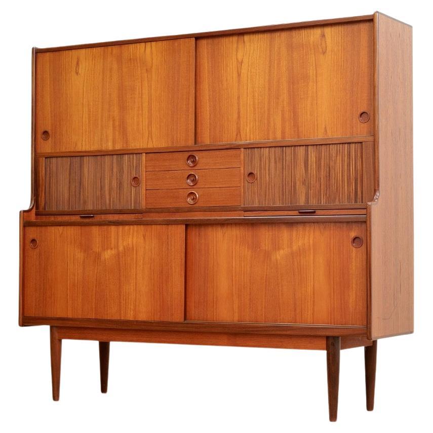 Large Danish Teak Hutch Credenza by Johannes Andersen for Uldum Mobelfabrik en vente