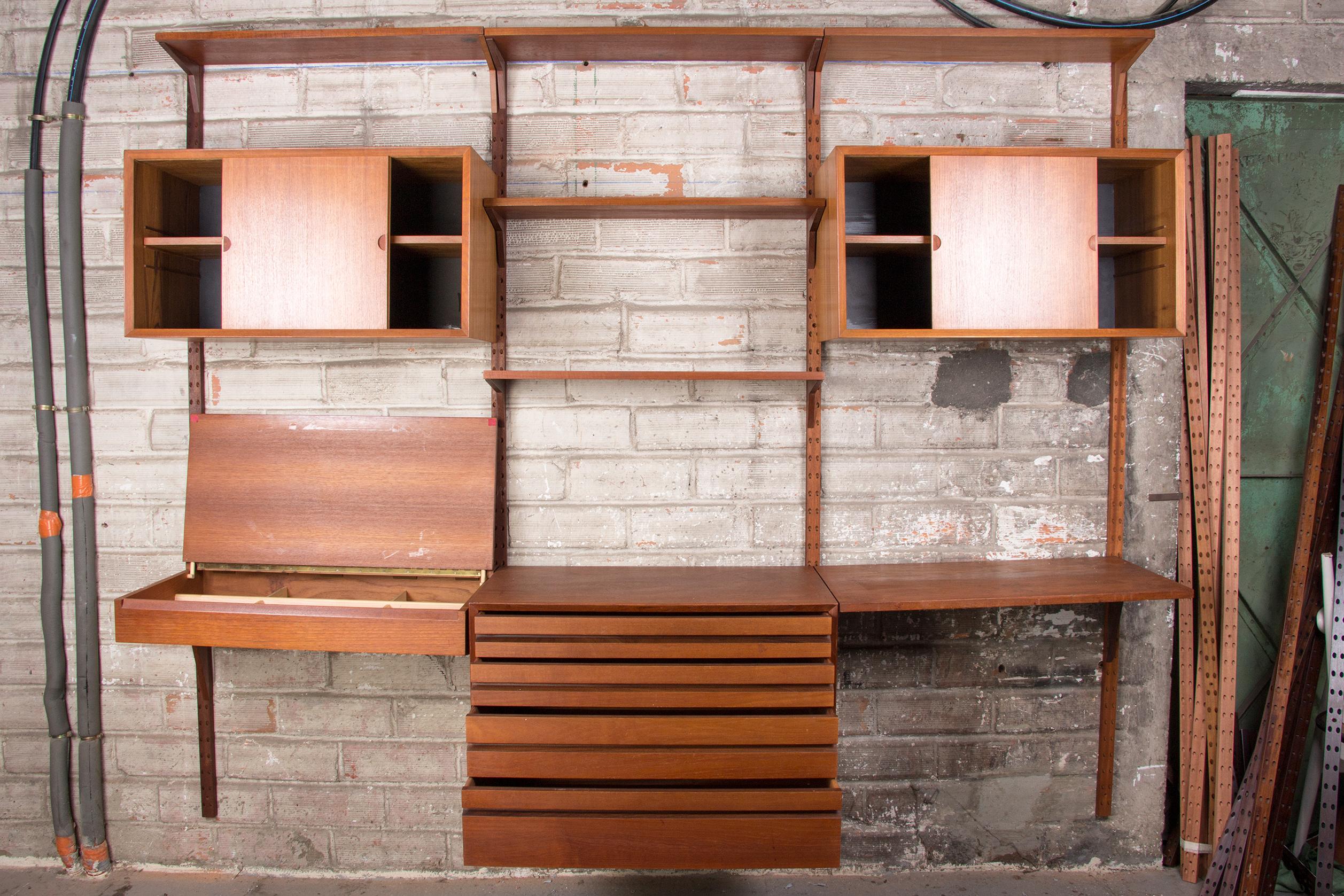 Large Danish Teak Modular Shelf by Poul Cadovius 1960 4