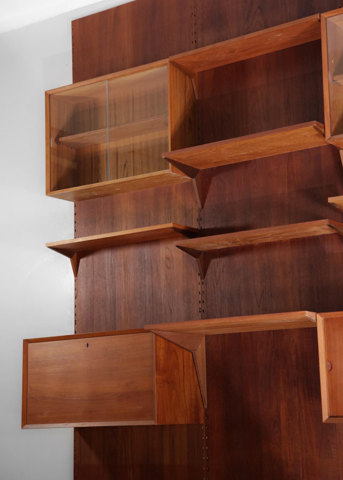 Mid-20th Century Large Danish Teak Wall Bookcase by Poul Cadovius 3 Sides Scandinavian, F139