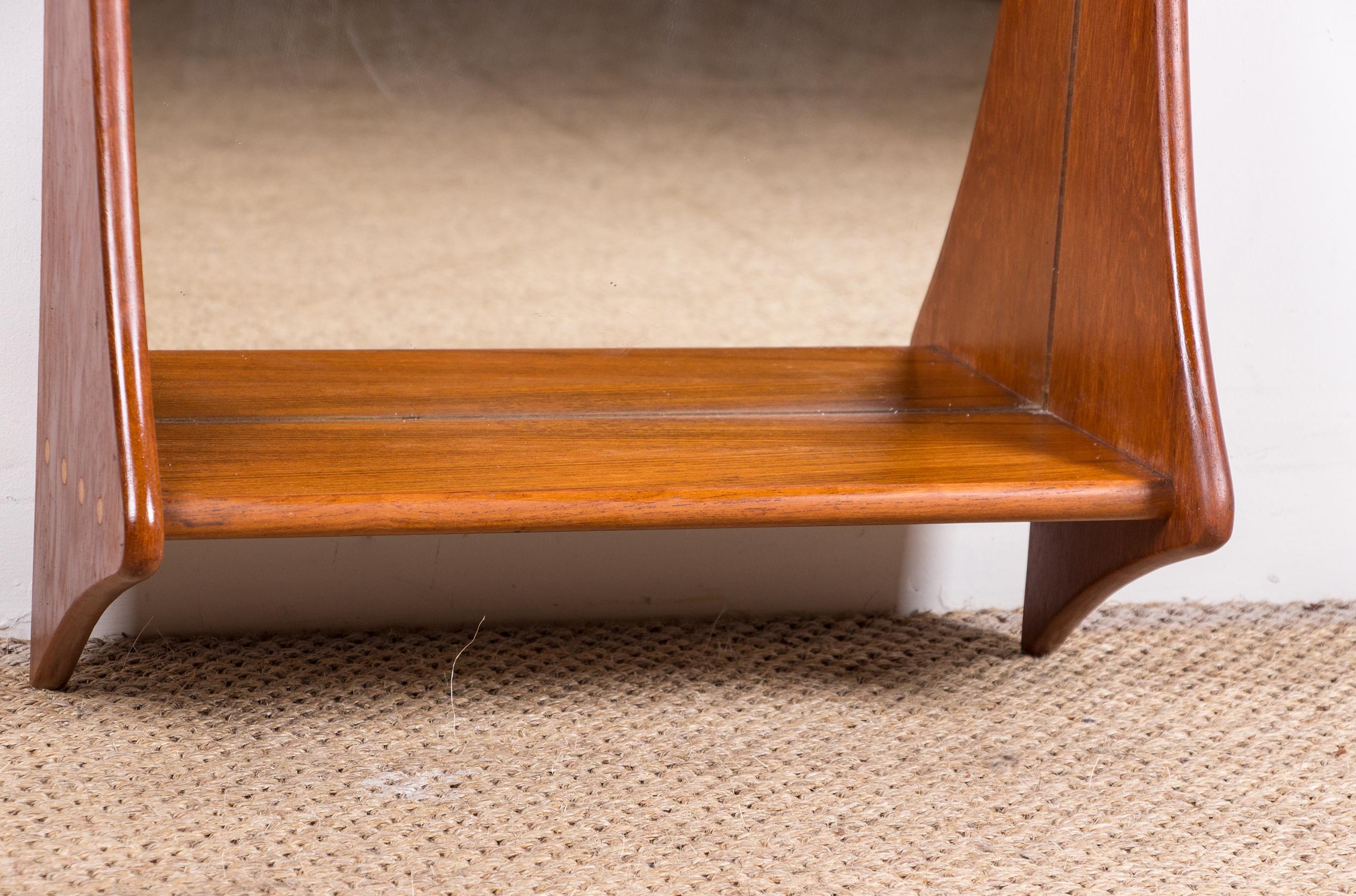 Grande specchio da parete danese in teak di Pedersen & Hansen 1960. in vendita 2