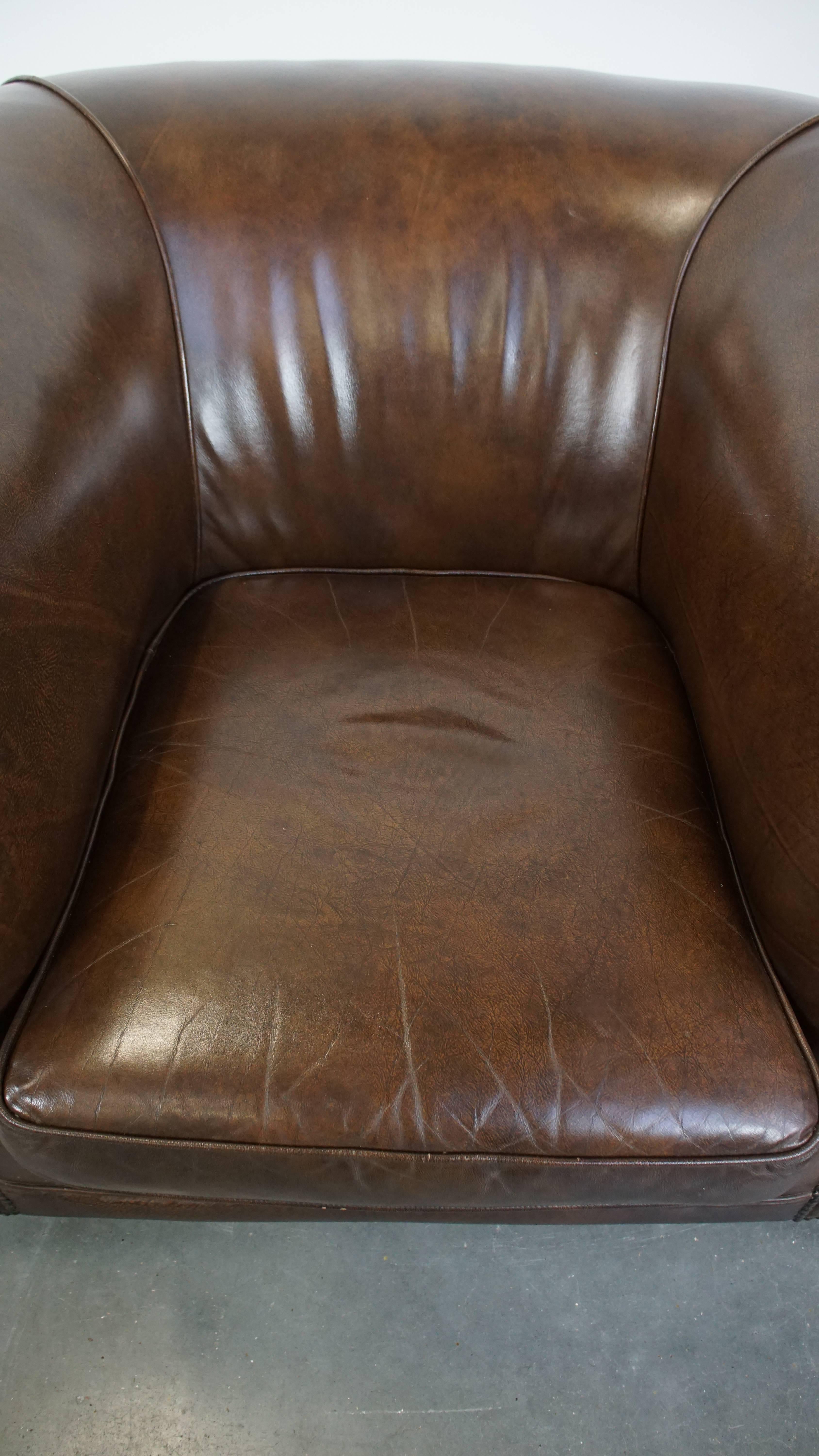 20th Century Large Dark Cowhide Leather English-Style Chesterfield Armchair For Sale