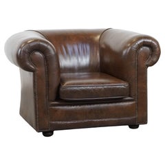 Large Dark Cowhide Leather English-Style Chesterfield Armchair