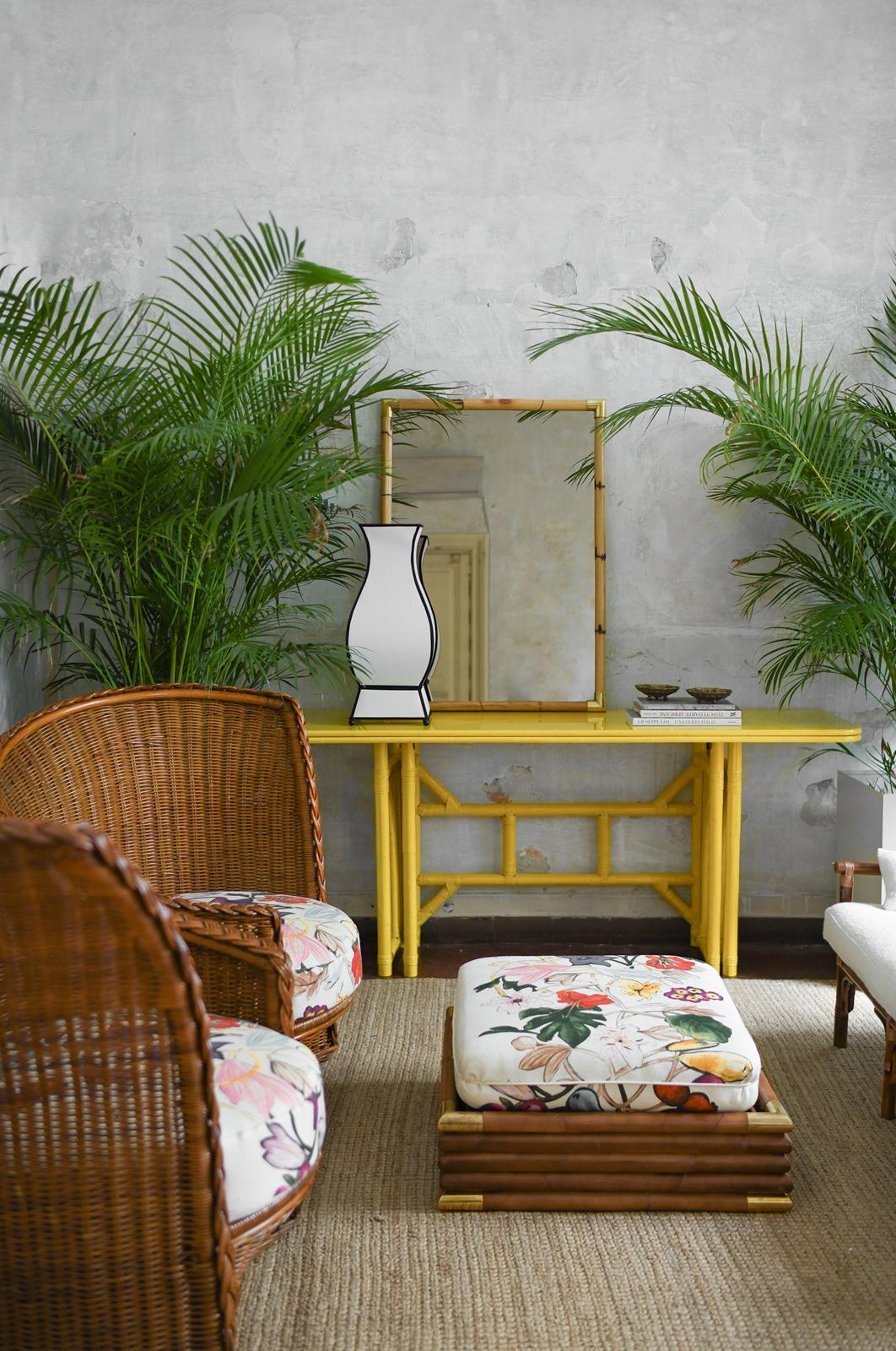 Large Dark-Finished Rattan Pouf – Edizioni Molto in vendita 2