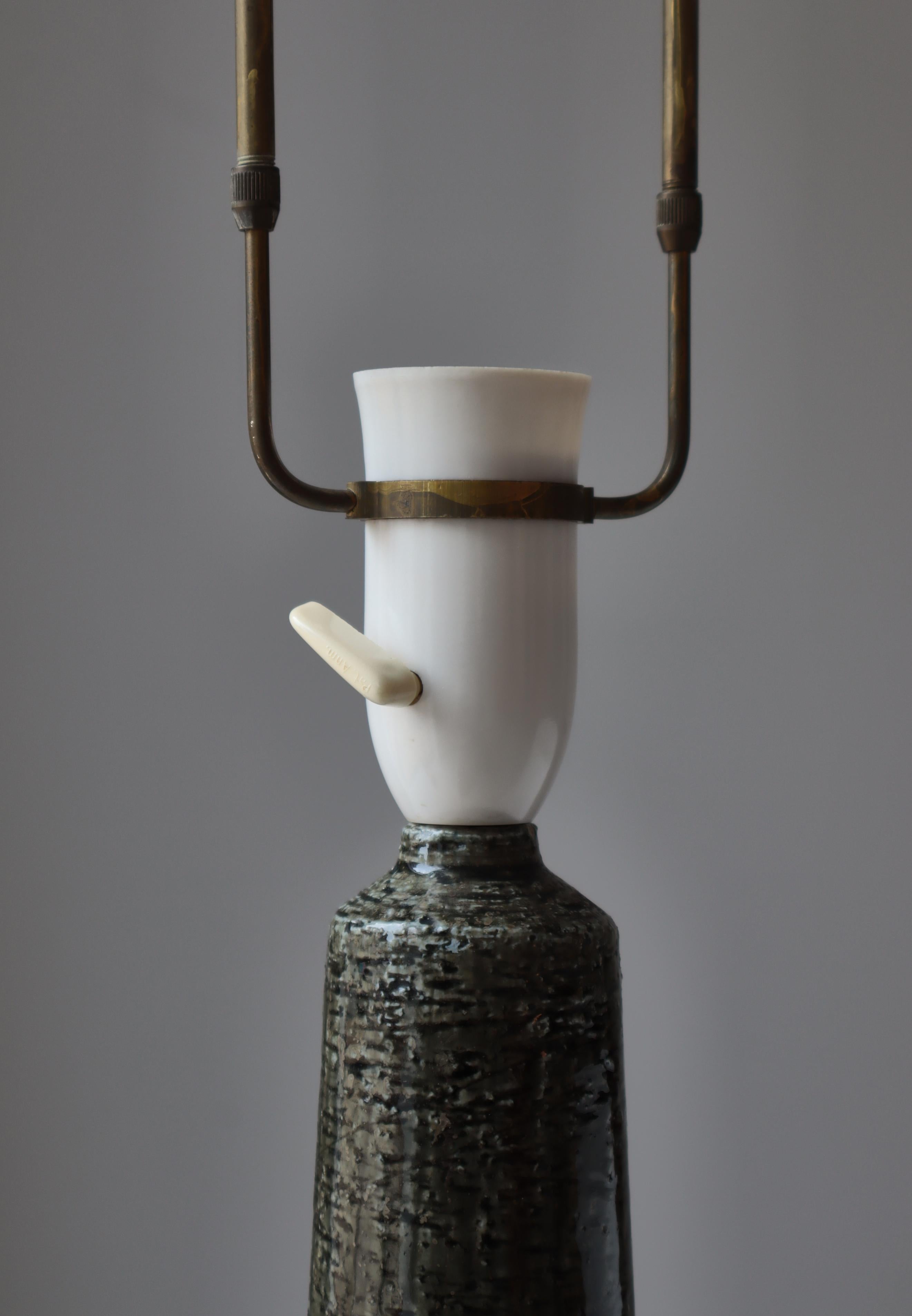 Grande lampe de table en grès émaillé bleu vert foncé par Palshus, Danemark, années 1960 en vente 4