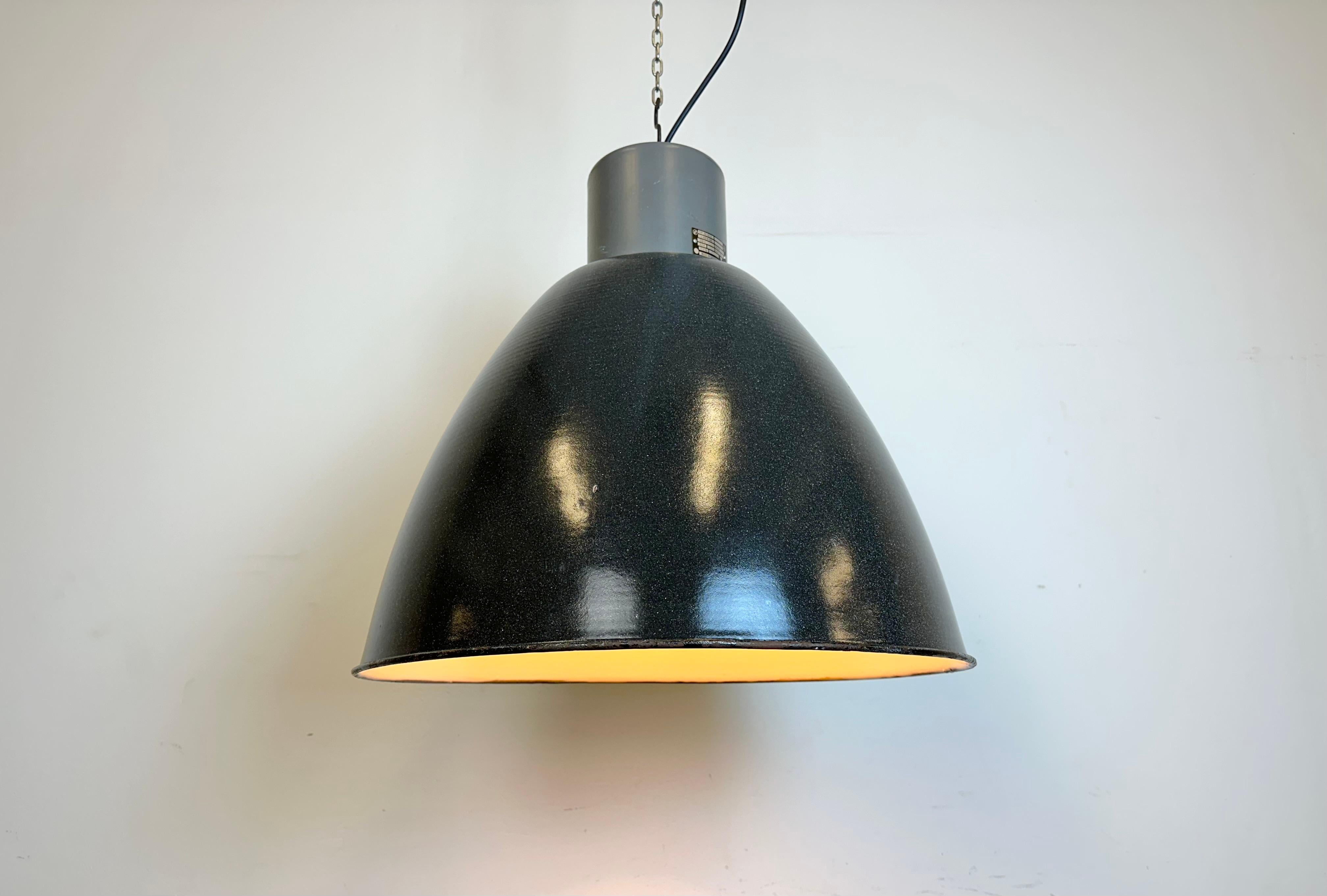Große dunkelgraue Emaille-Industrie-Fabrik-Lampe von Elektrosvit, 1960er Jahre im Angebot 4