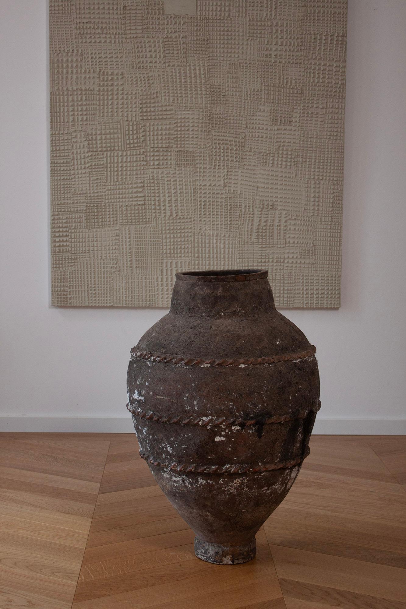Large Dark Mediteranian Ceramic Floor Vase in an Antique Style For Sale 1