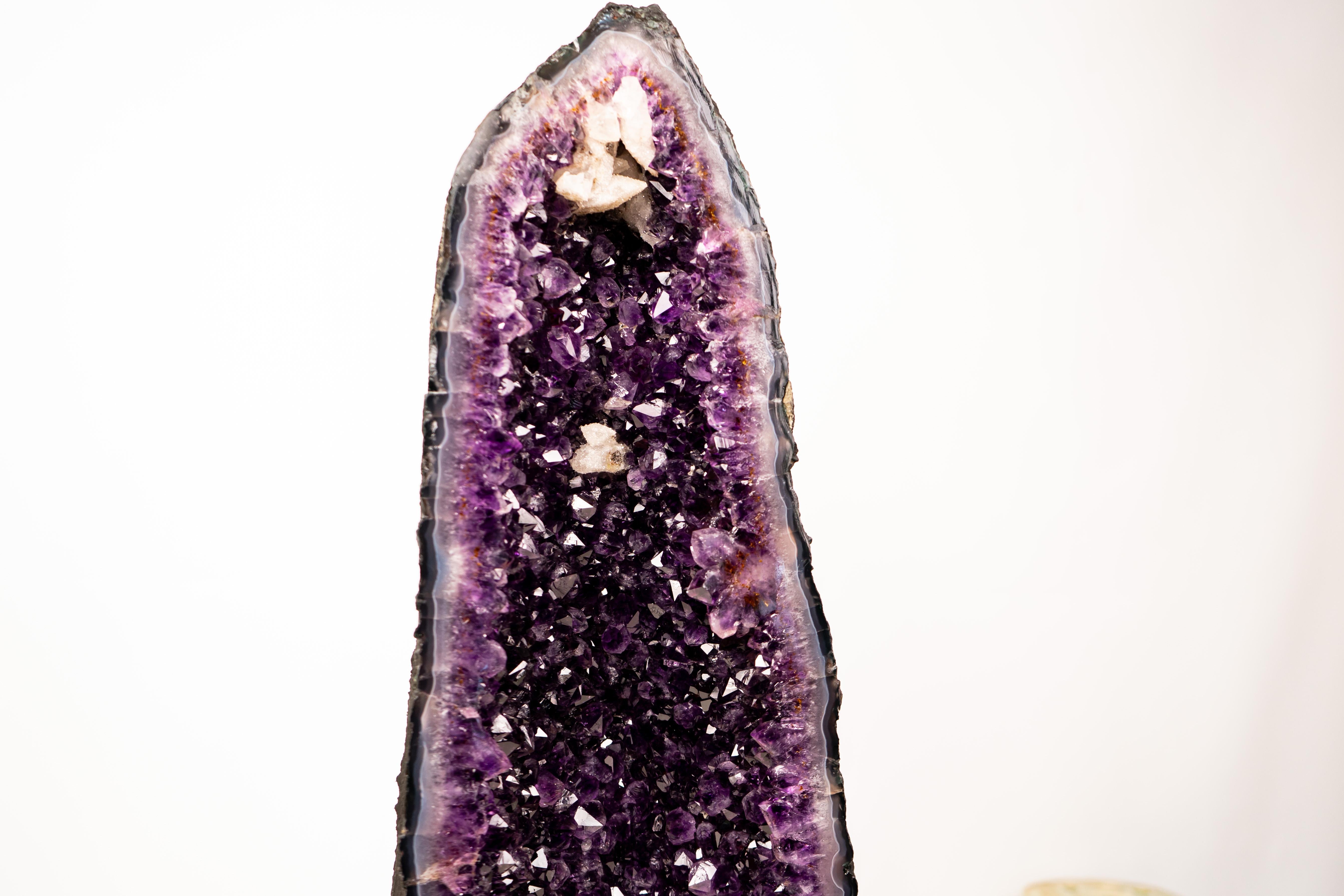 Geoda grande de amatista morada oscura (grado AAA) Cristal en venta