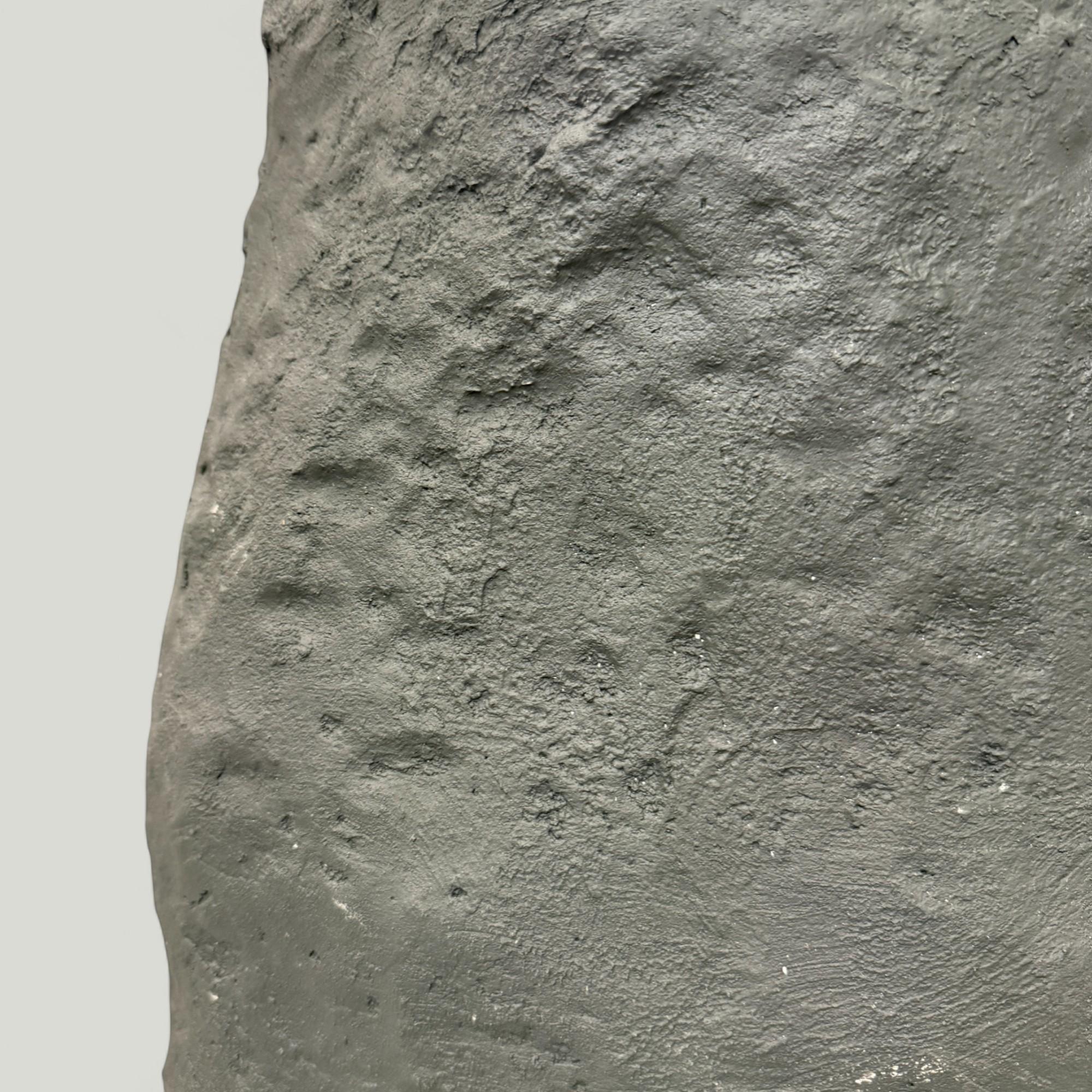 Preistorico Grande geode di ametista viola scuro, Uruguay in vendita