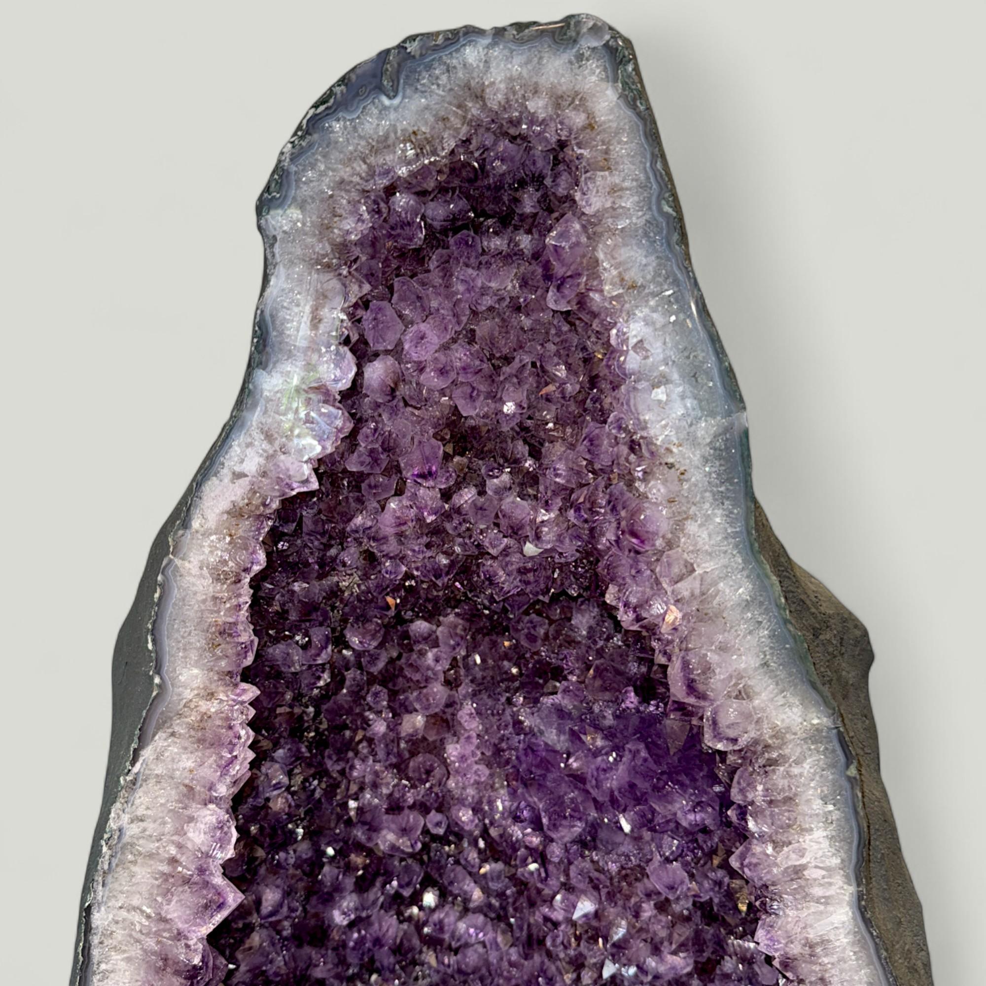 Grande geode di ametista viola scuro, Uruguay in vendita 2