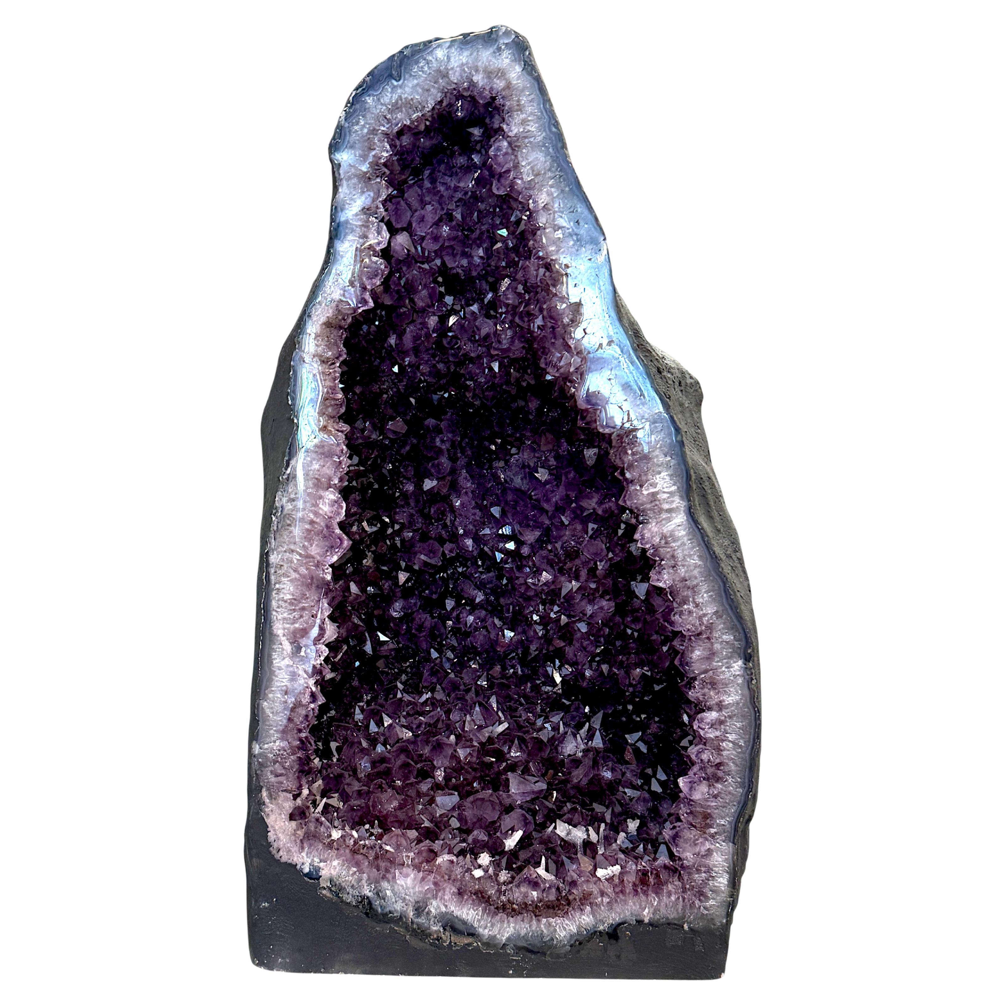 Grande geode di ametista viola scuro, Uruguay in vendita