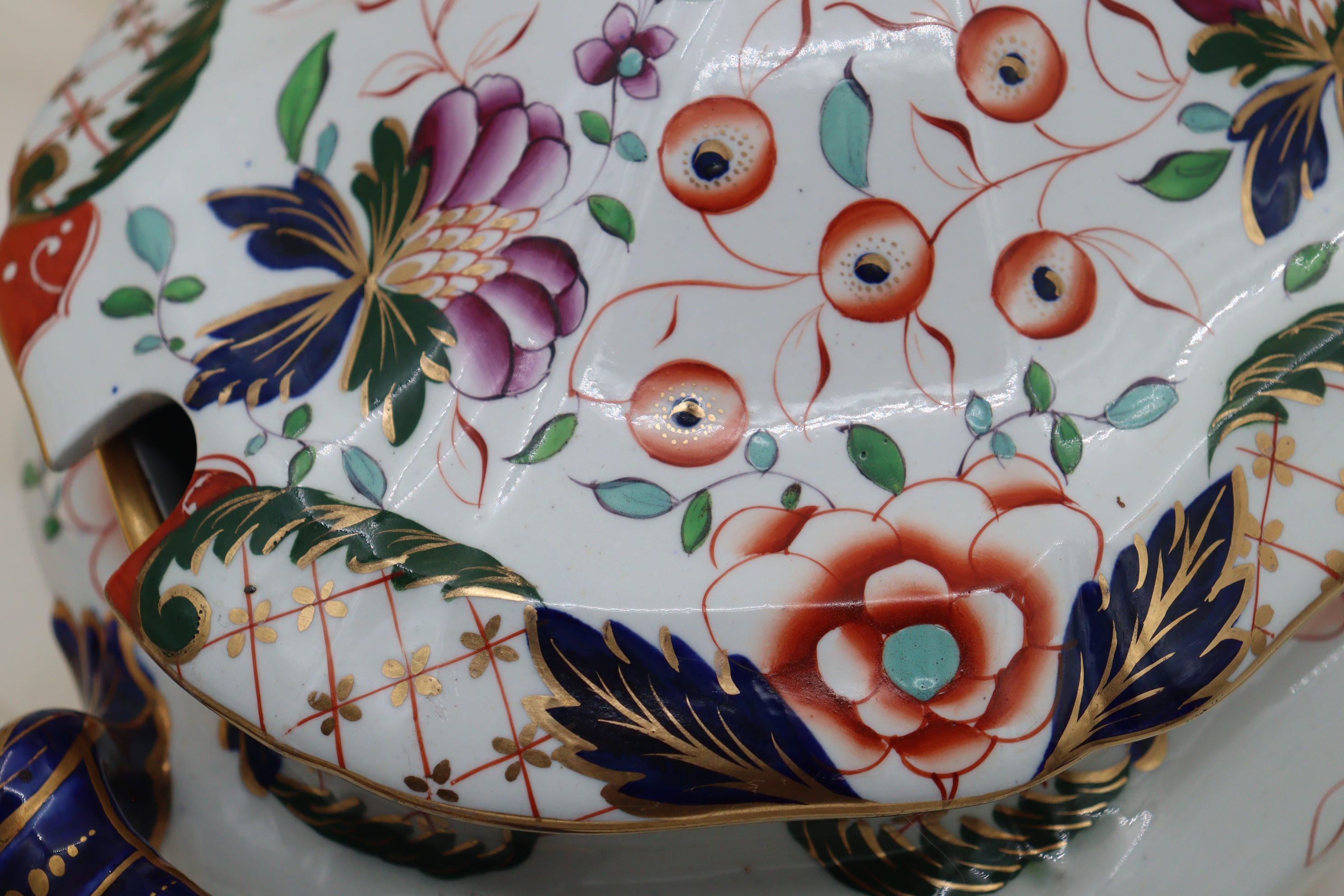 Stoneware Large Davenport soup tureen with platter and four plates For Sale