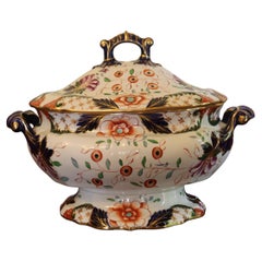 Large Davenport soup tureen with platter and four plates