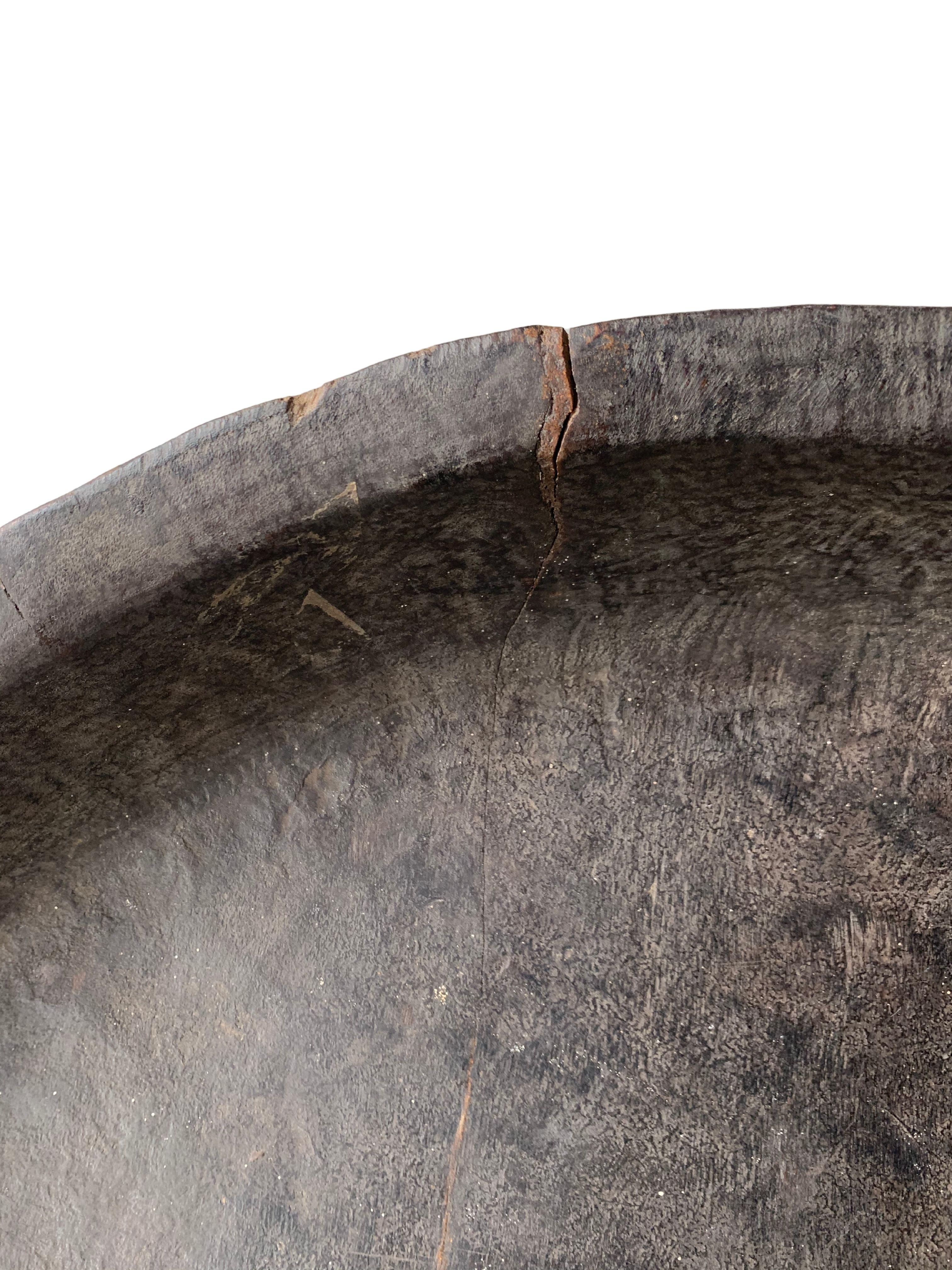 Dayak Tribe Ironwood Bowl, Early 20th Century For Sale 1
