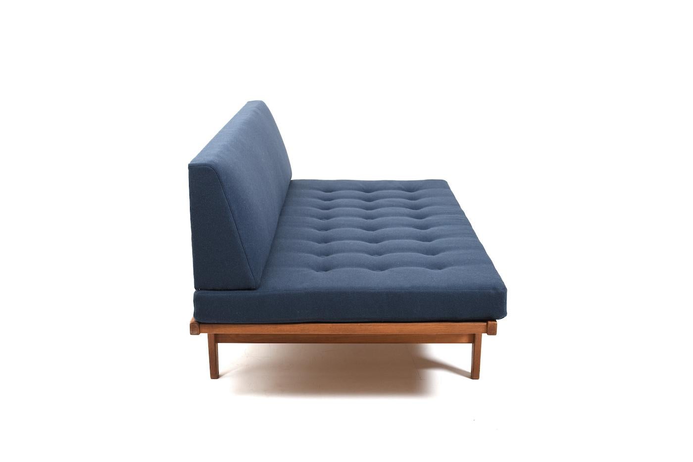 Mid-Century moderno Letto da giorno grande H9 di Poul Volther per FDB / Nuovo imbottito in vendita
