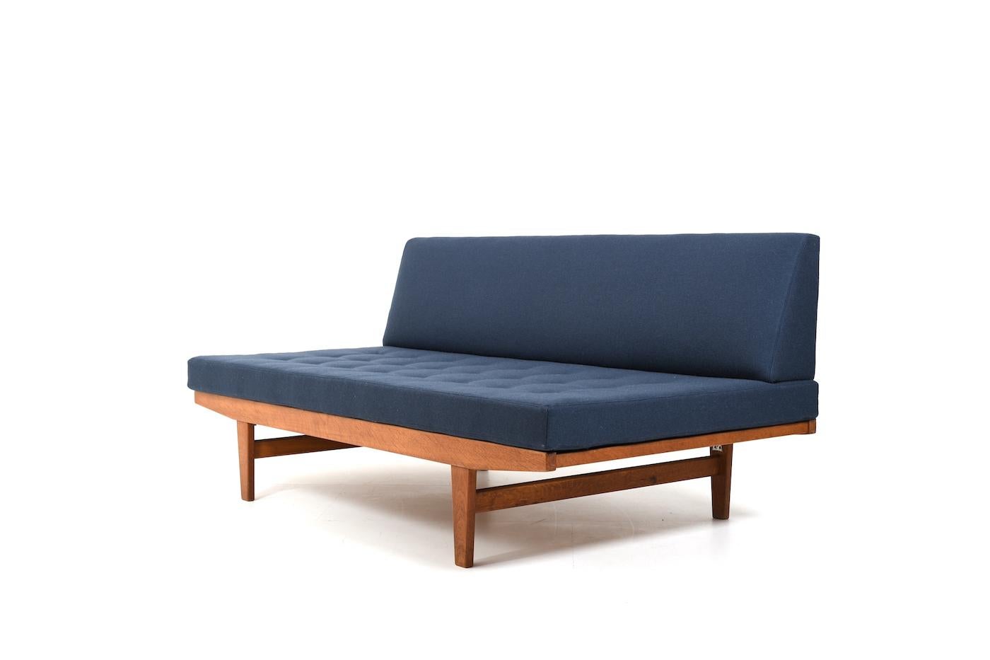 Danish Large Daybed H9 by Poul Volther for FDB / New Upholstered For Sale