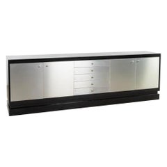 Großes Sideboard aus ebonisiertem Holz und Aluminium von De Coene