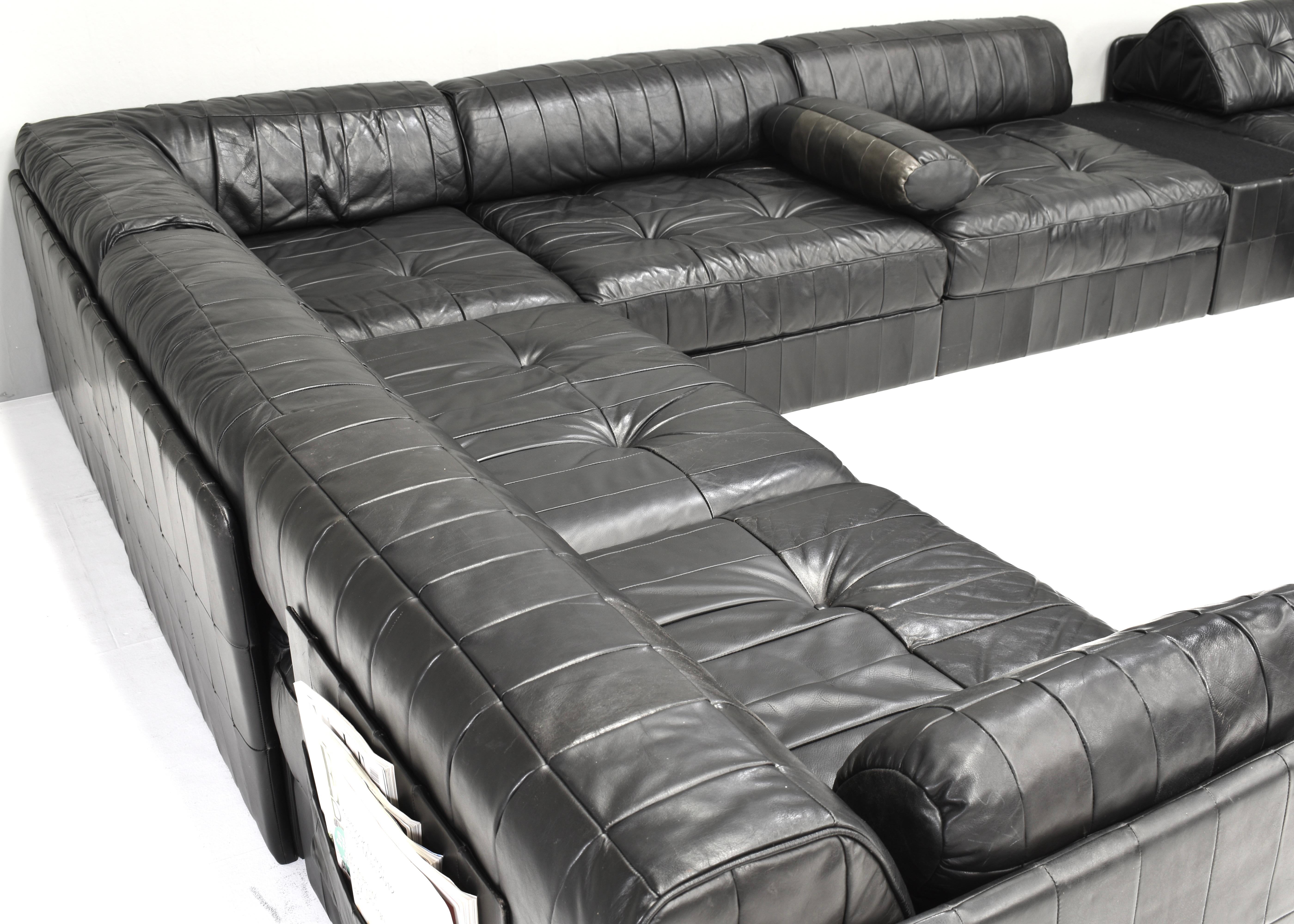 Large De Sede DS-88 Sectional Sofa in Black Leather, Switzerland, 1970's For Sale 4