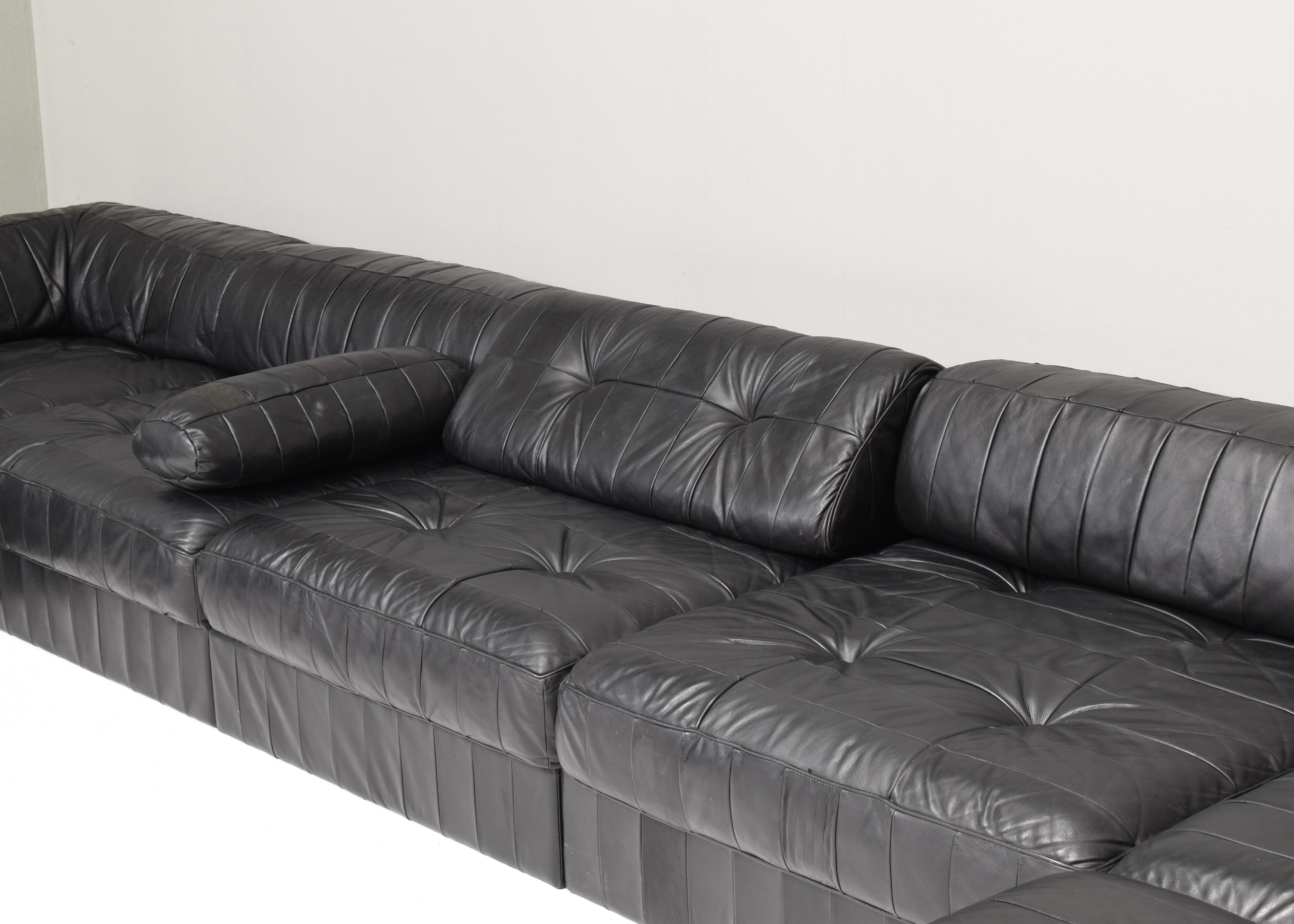 Large De Sede DS-88 Sectional Sofa in Black Leather, Switzerland, 1970's For Sale 6