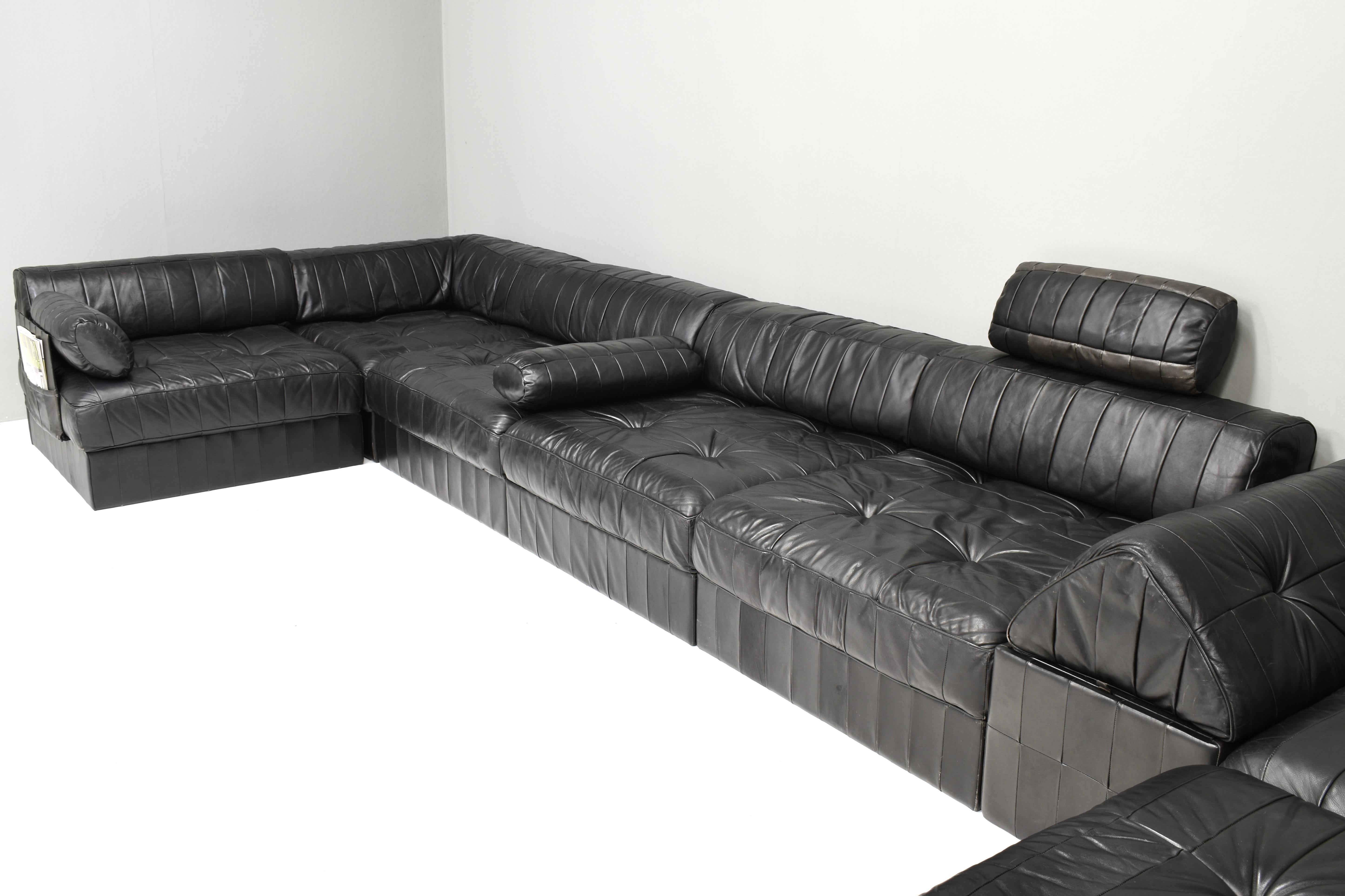 Large De Sede DS-88 Sectional Sofa in Black Leather, Switzerland, 1970's For Sale 7