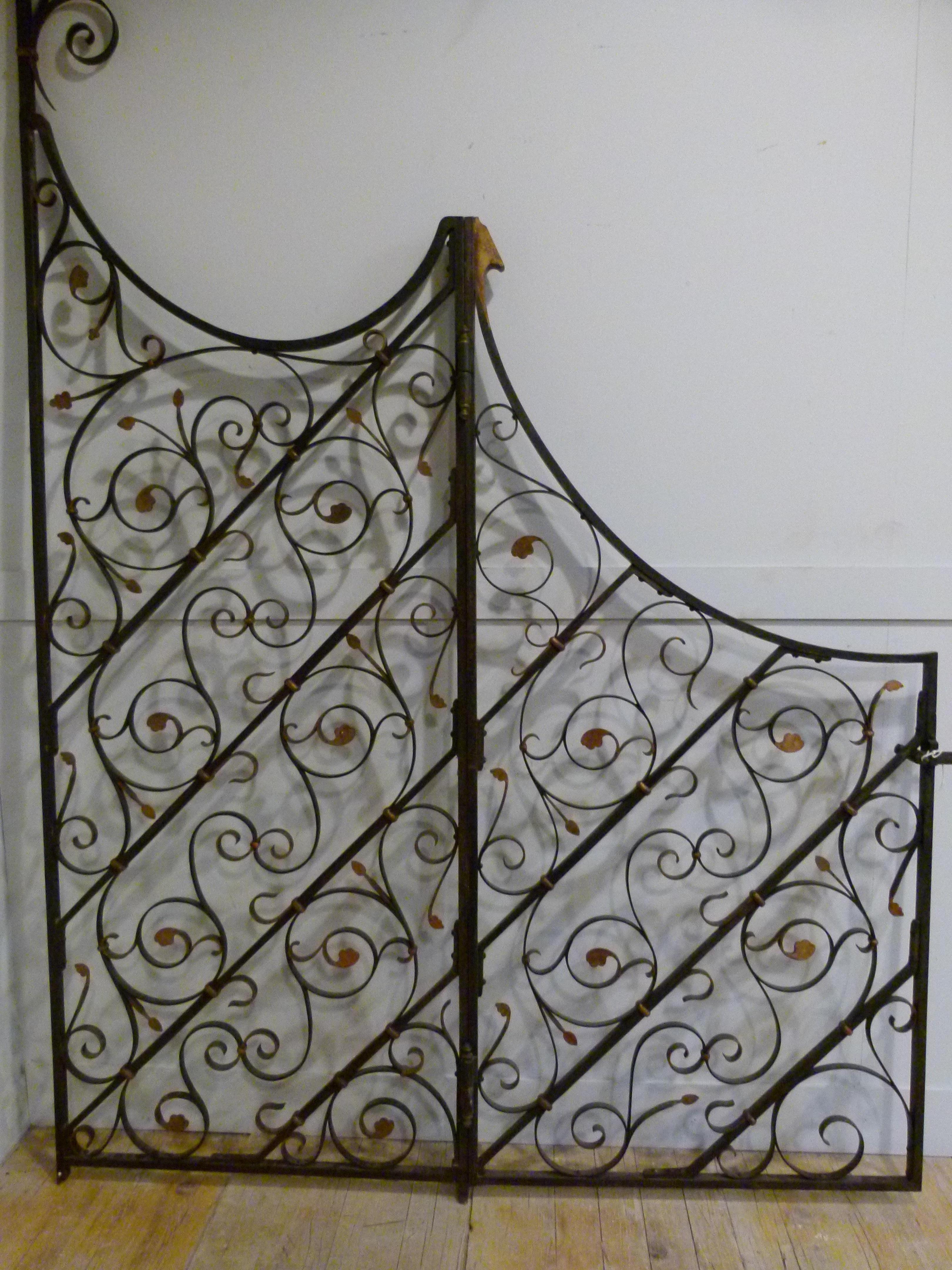 Large Decorative 4-Panel Iron Room Divider In Good Condition In Vulpellac, Girona
