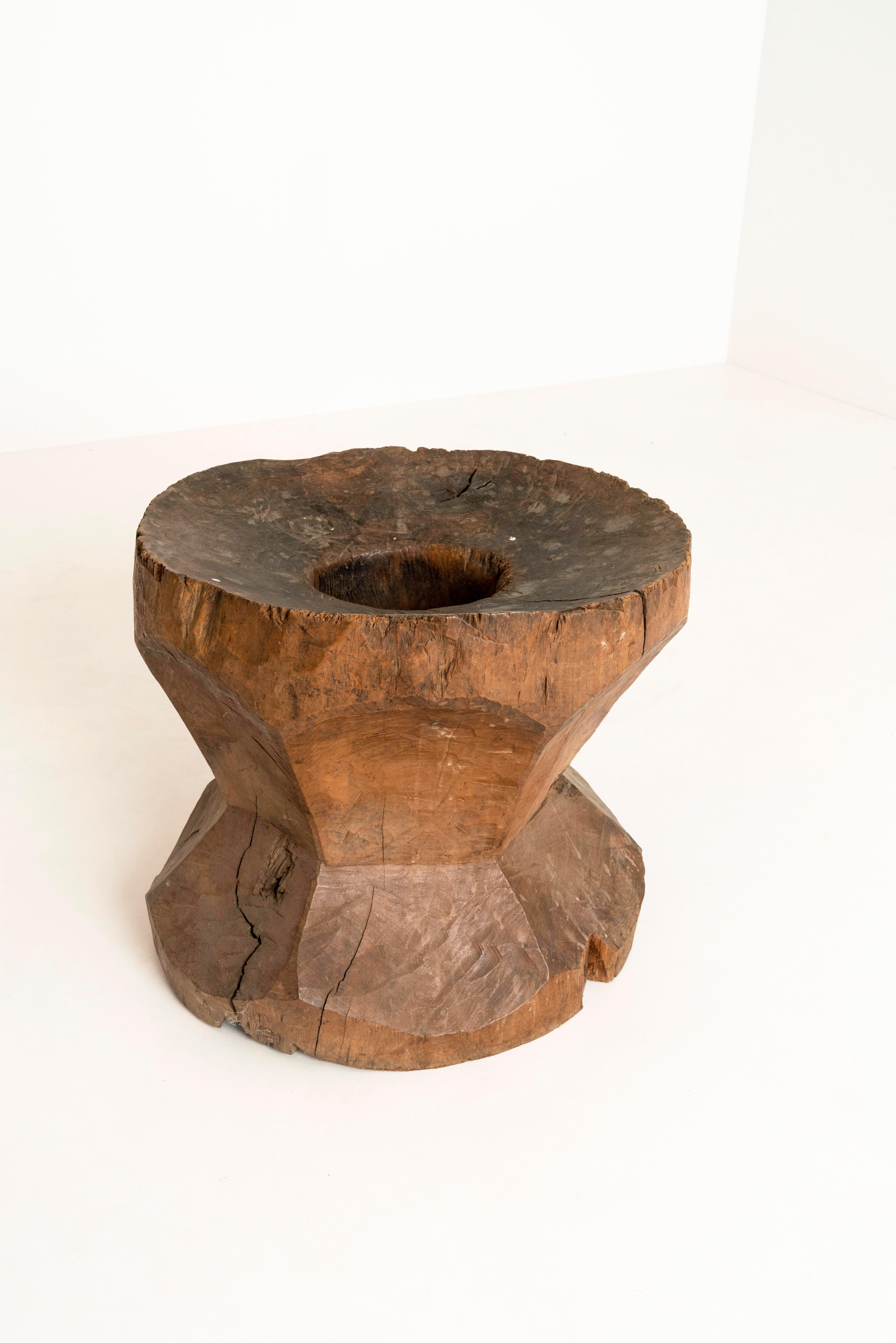 Large Decorative Antique Mortar of Wood In Fair Condition For Sale In Hellouw, NL