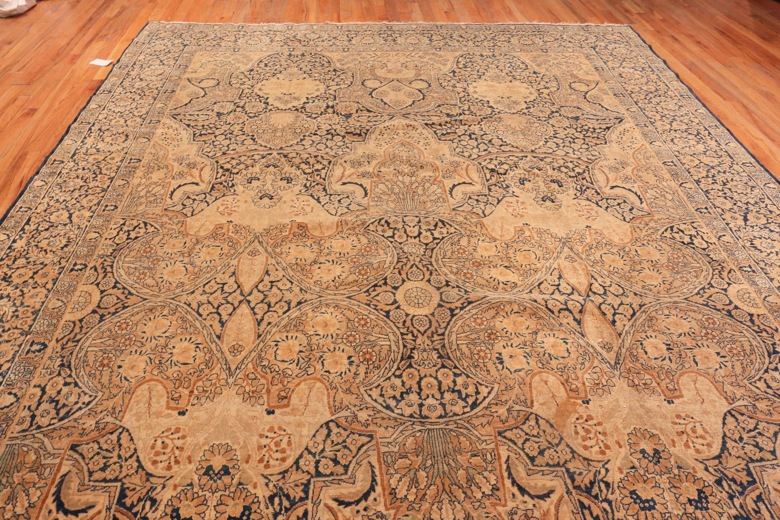 20th Century Decorative Antique Persian Kerman Rug. 10 ft 8 in x 17 ft 3 in  For Sale