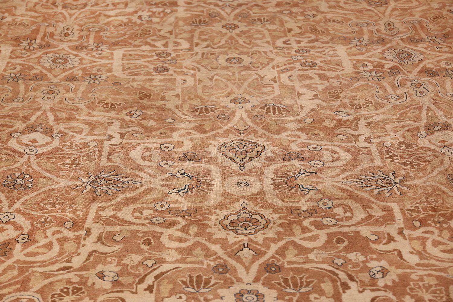 Antiker persischer Lavar Kerman-Teppich. 11 ft 6 in x 18 ft (Persisch) im Angebot
