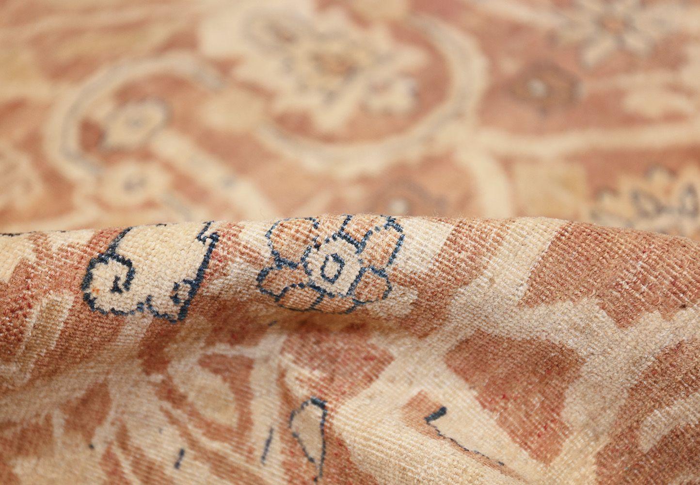 Antiker persischer Lavar Kerman-Teppich. 11 ft 6 in x 18 ft im Zustand „Hervorragend“ im Angebot in New York, NY