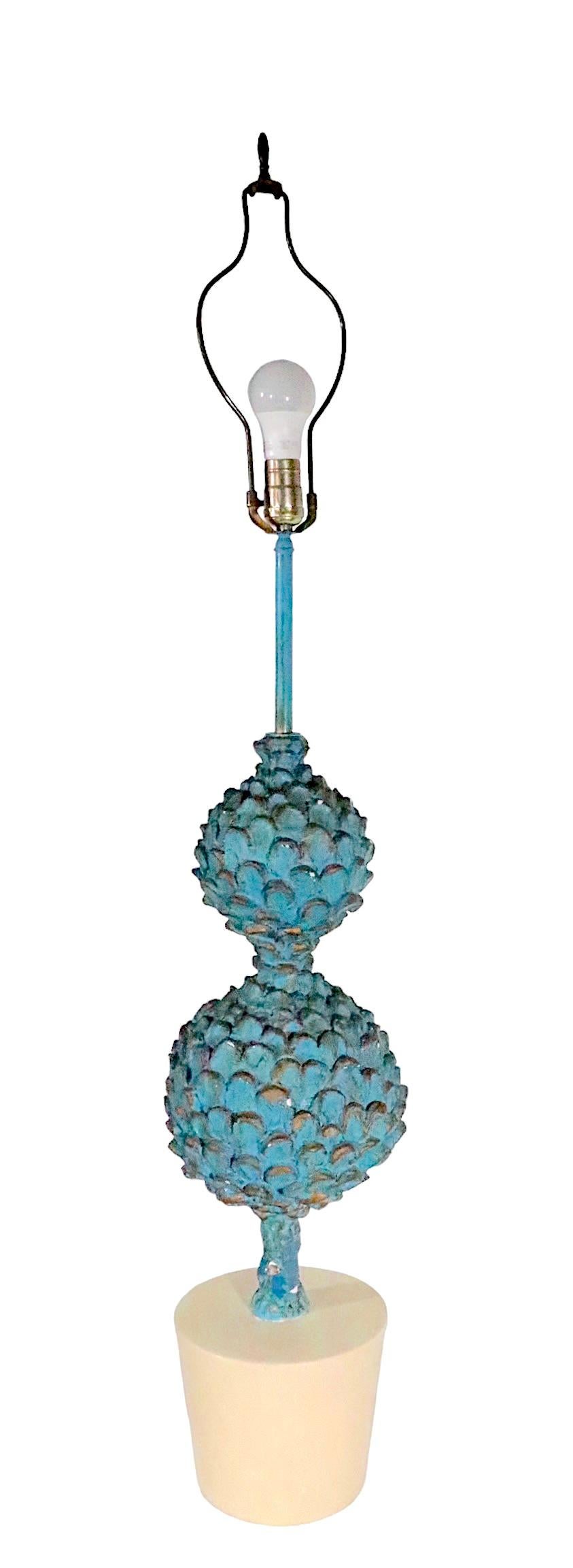 20ième siècle Grandes décorations  Lampe de table Artichoke Plant Form A  en vente
